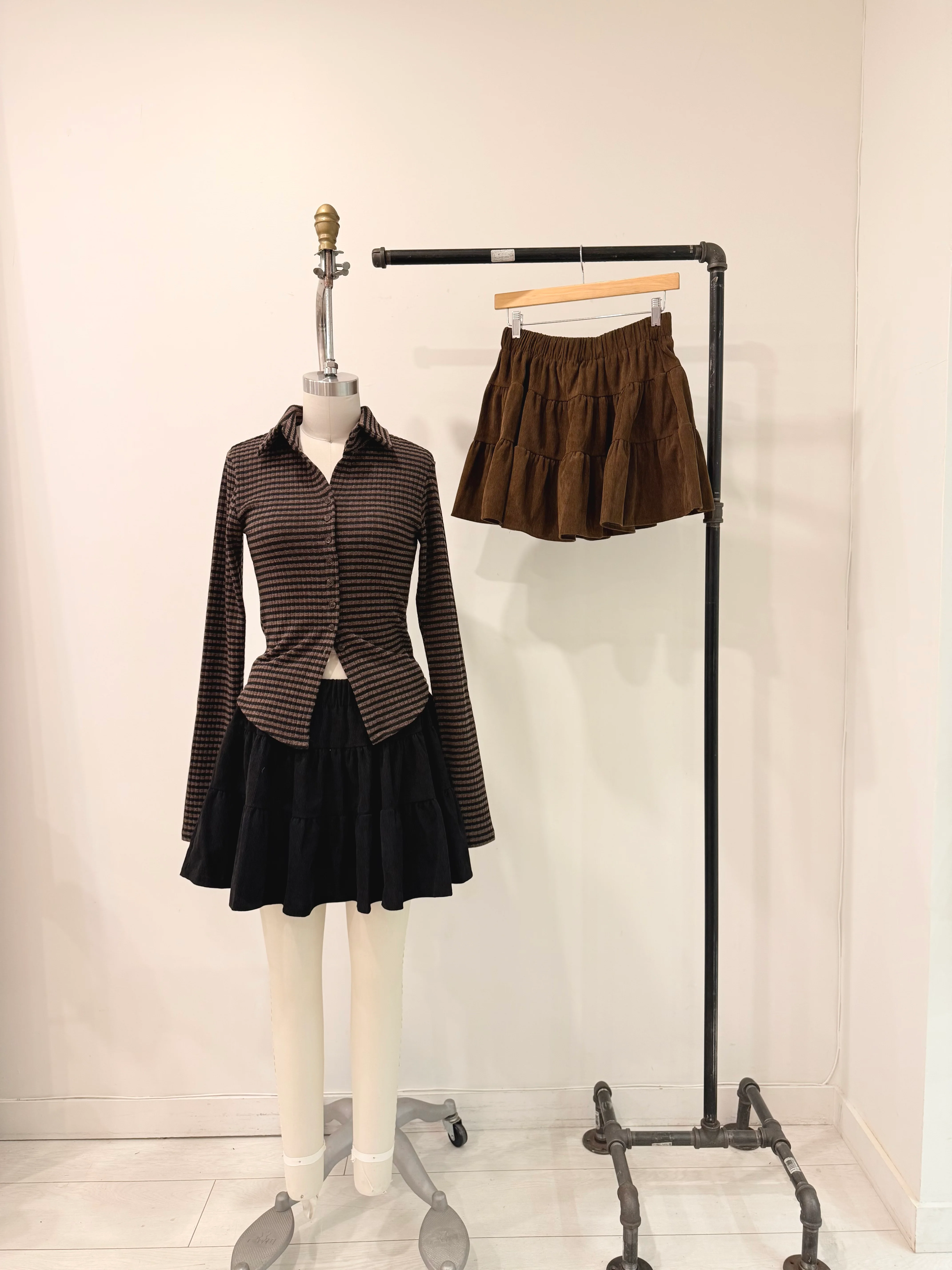 BESSY Corduroy mini skirt - Image 2
