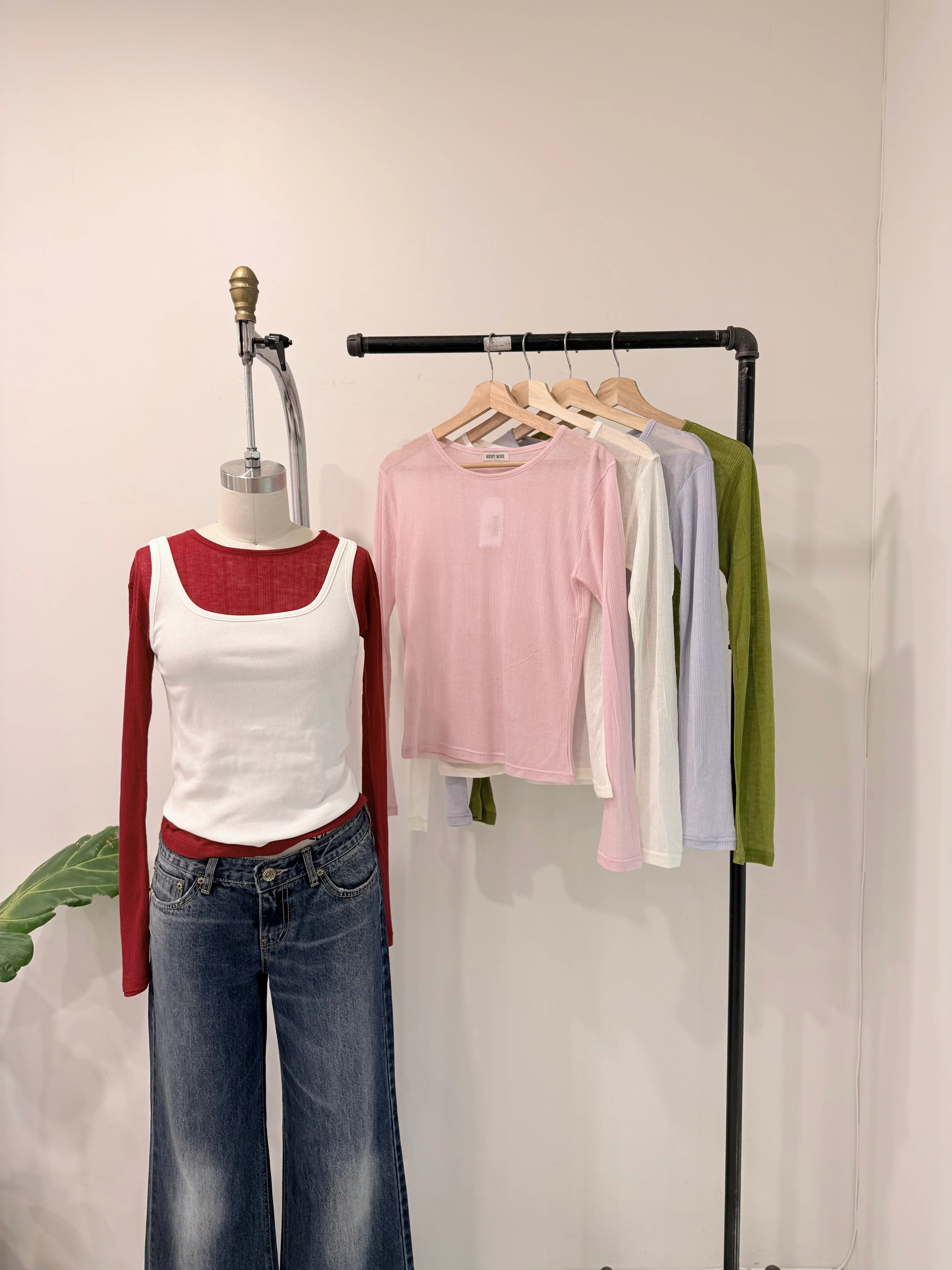 BIKO Lightweight long sleeve tee - Image 9