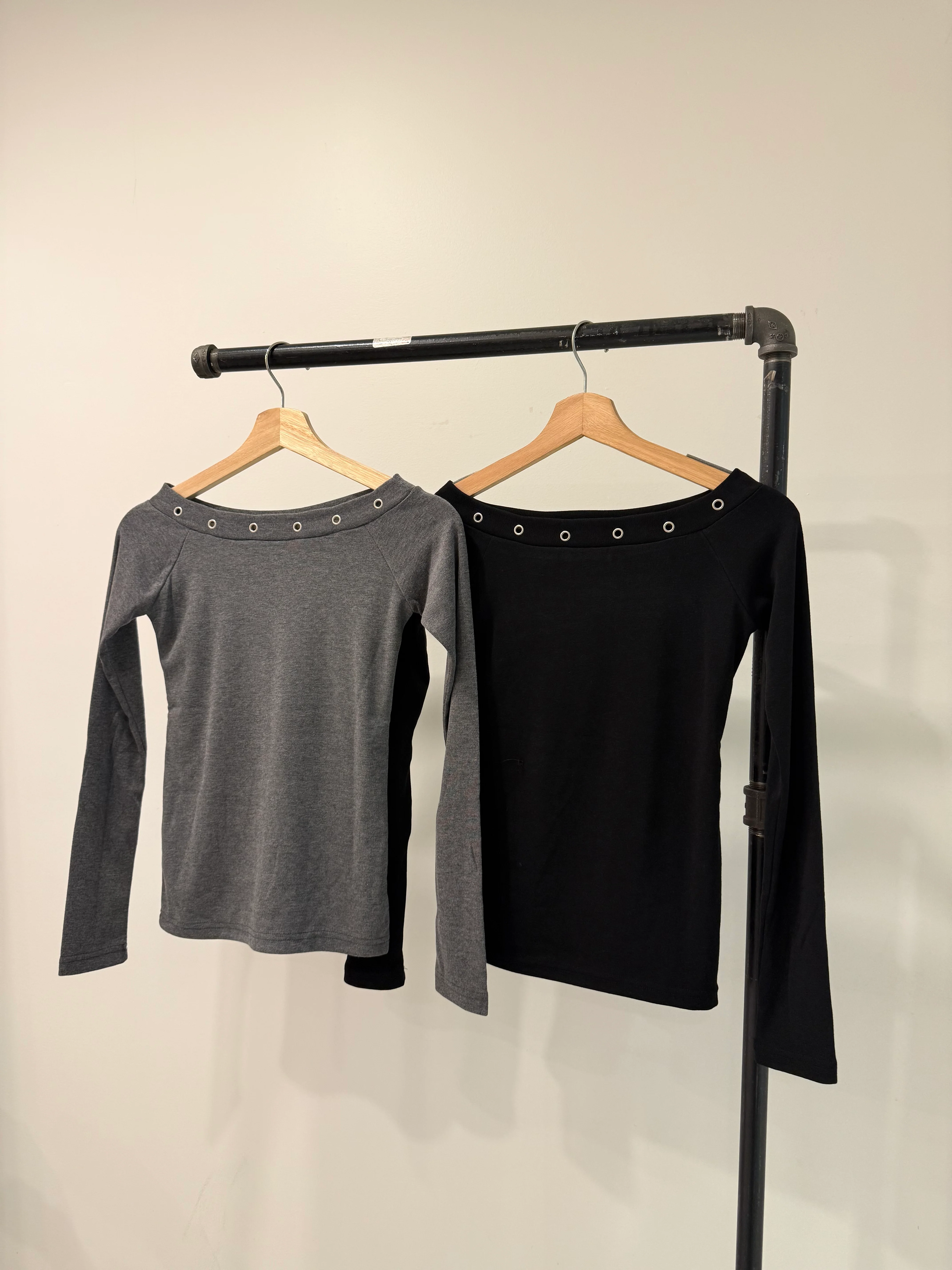 CHEAT Off shoulder eyelet top - Image 8