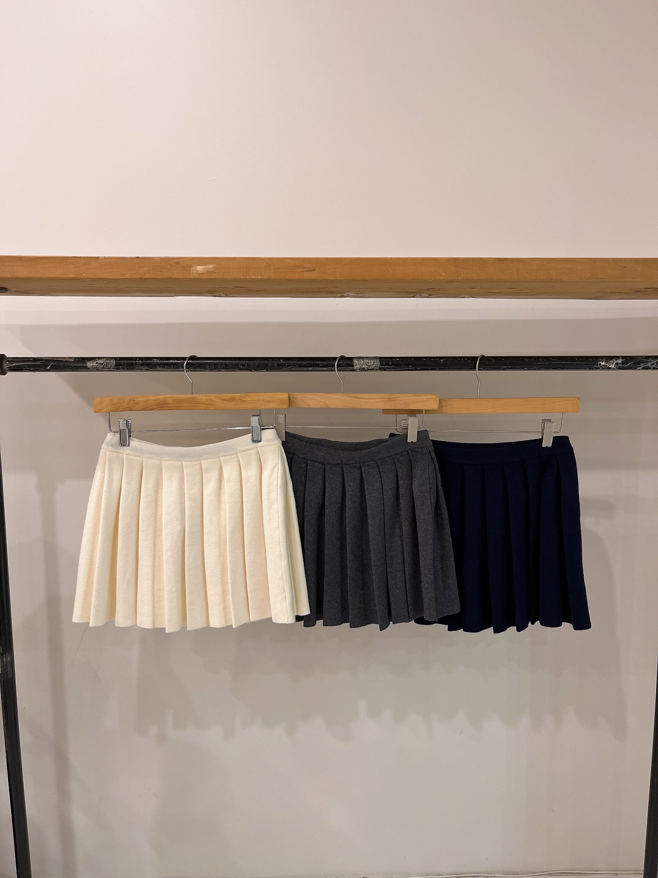 CHEM Schoolgirl knit skirt - Image 16