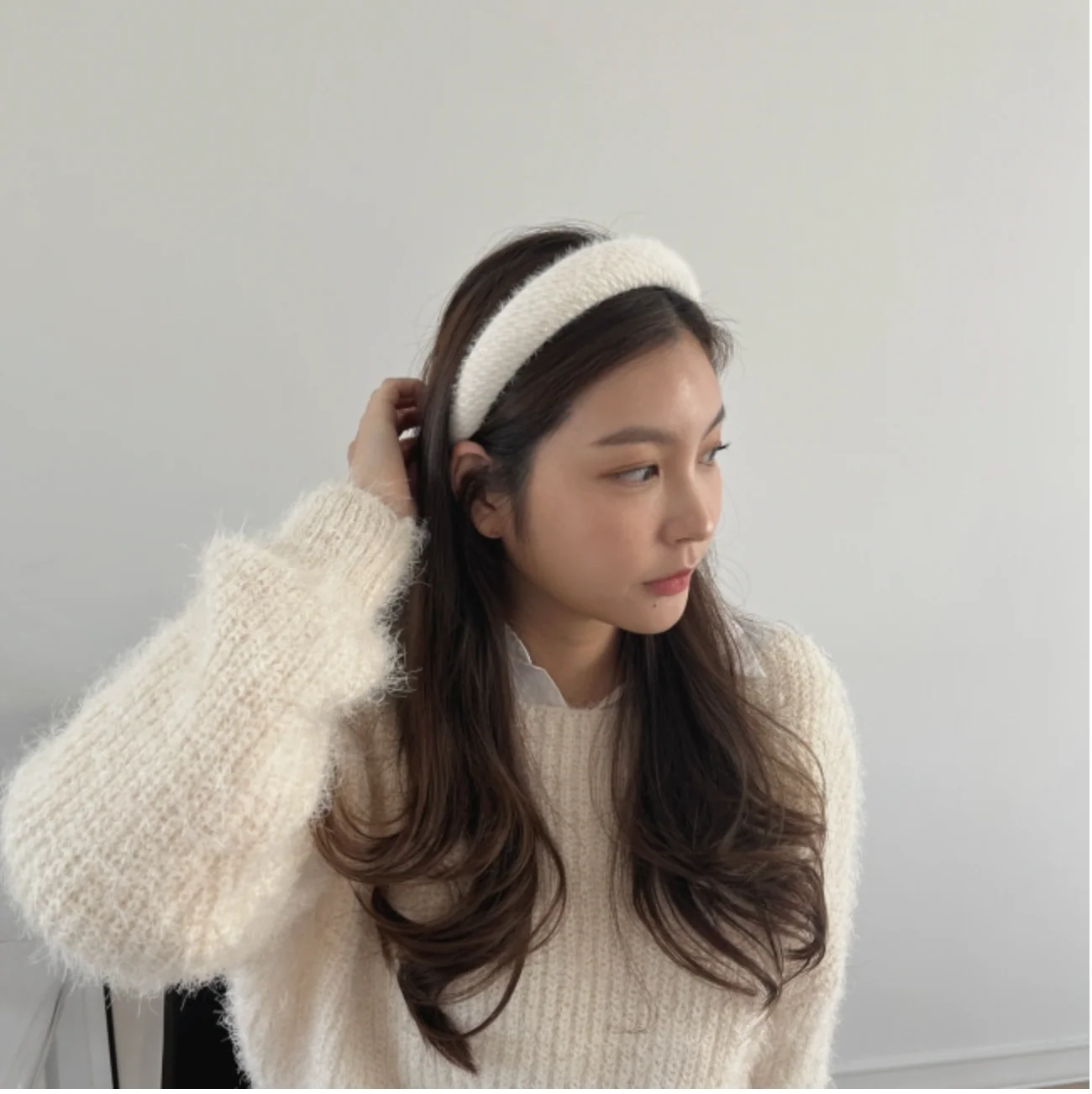 EMMA Padded fuzzy headband - Image 9