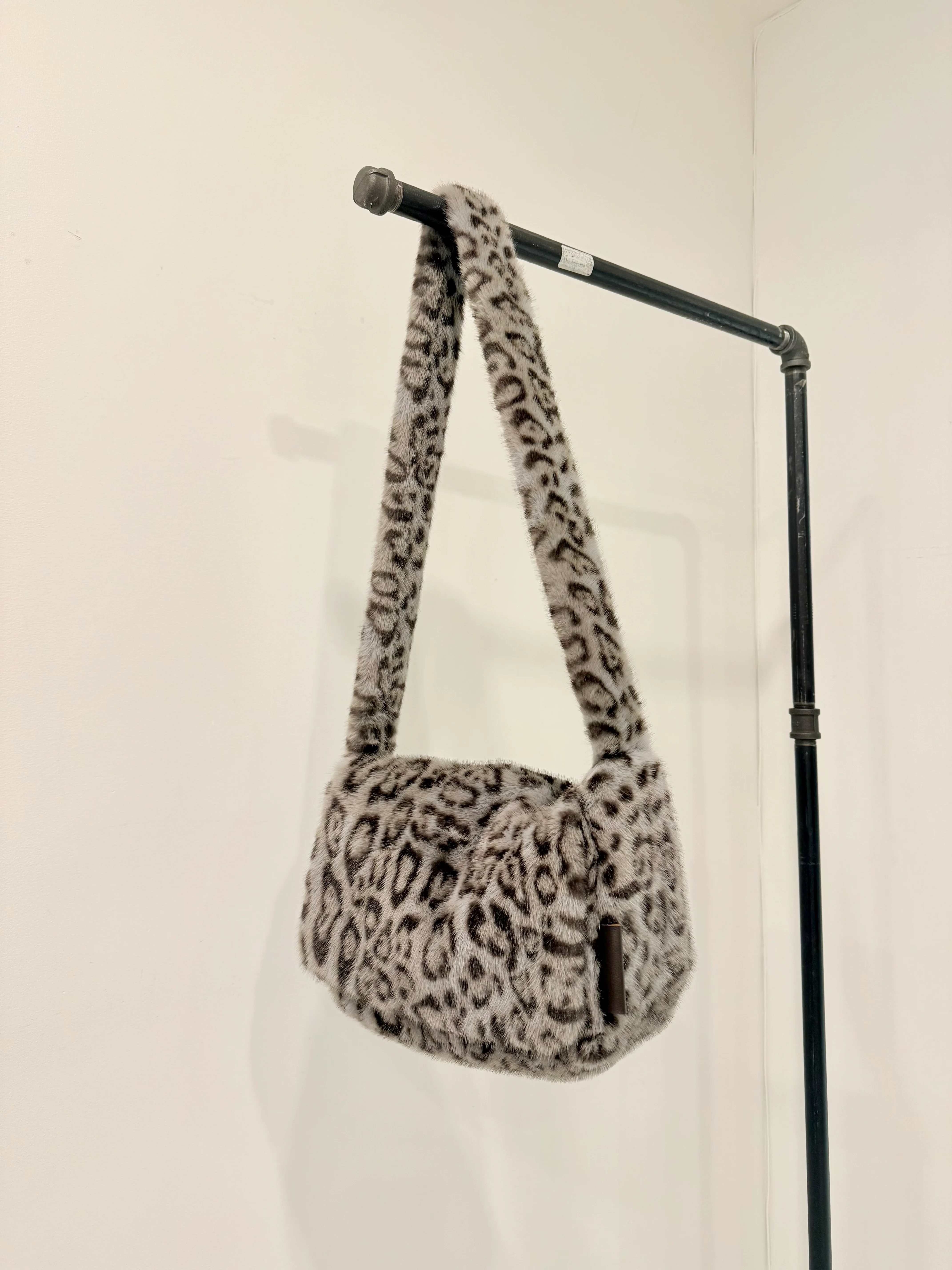 CREEP Cheetah fur bag - Image 8