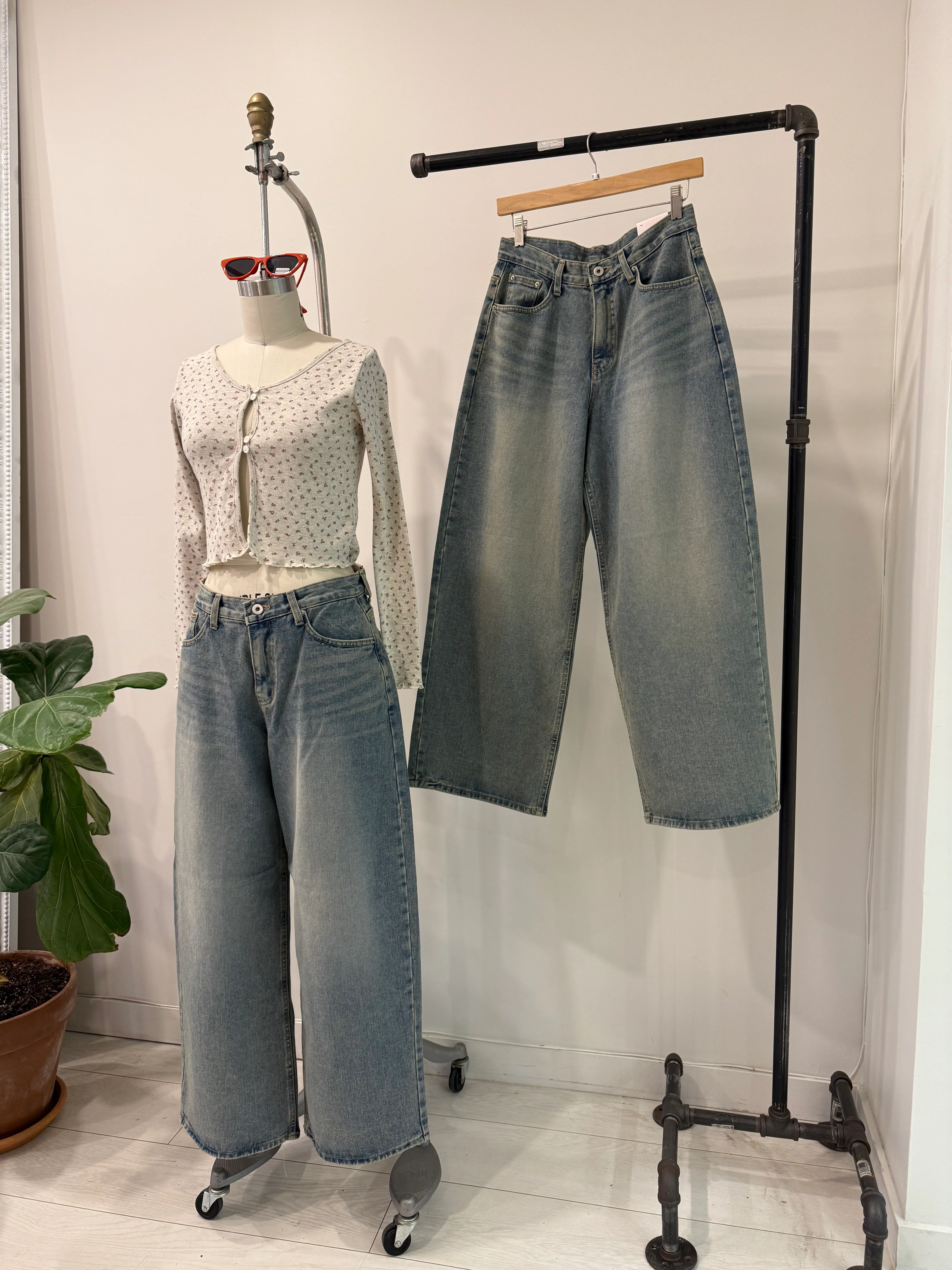FORTY Acid washed baggy jeans - Image 11