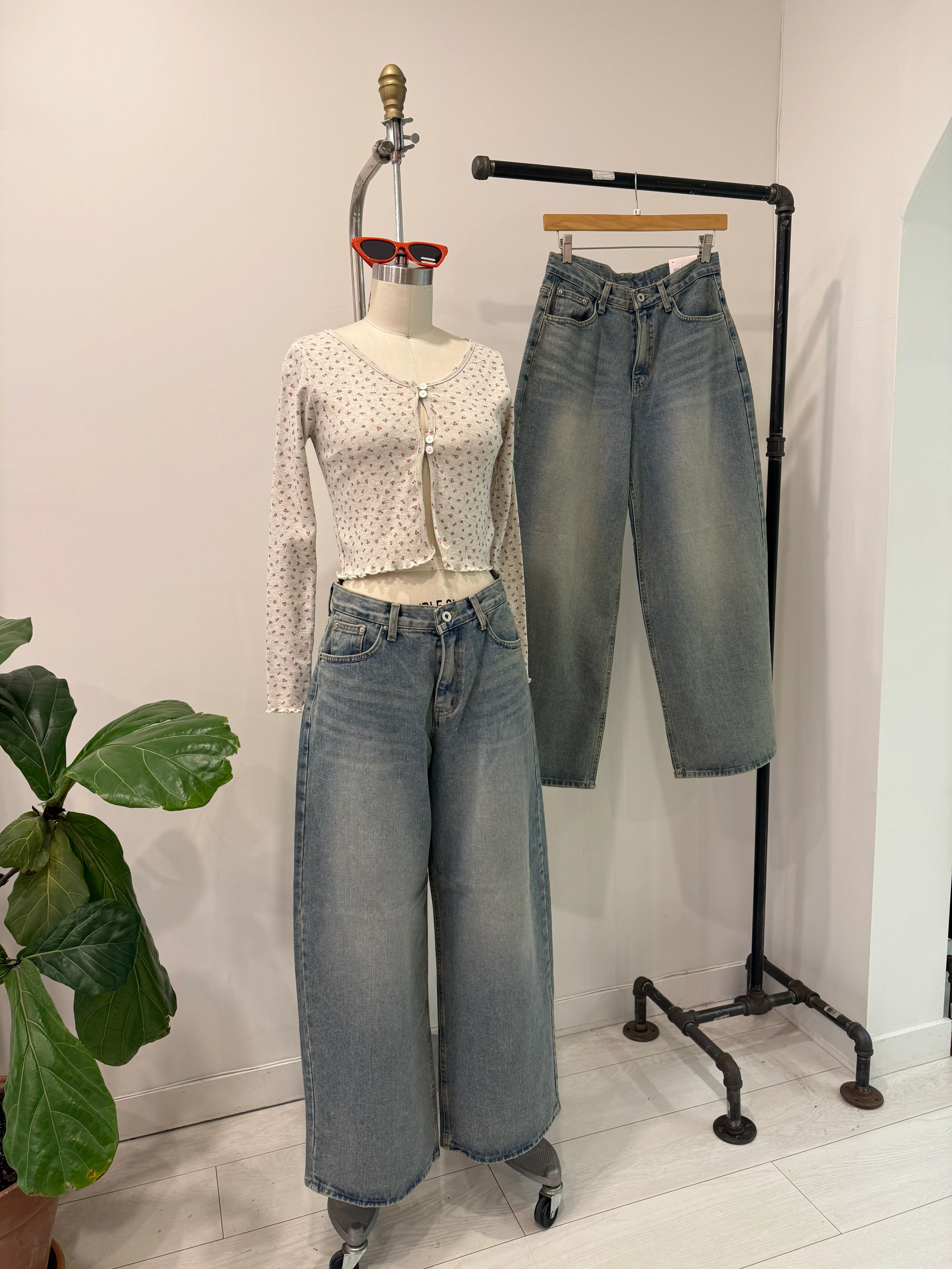 FORTY Acid washed baggy jeans - Image 15