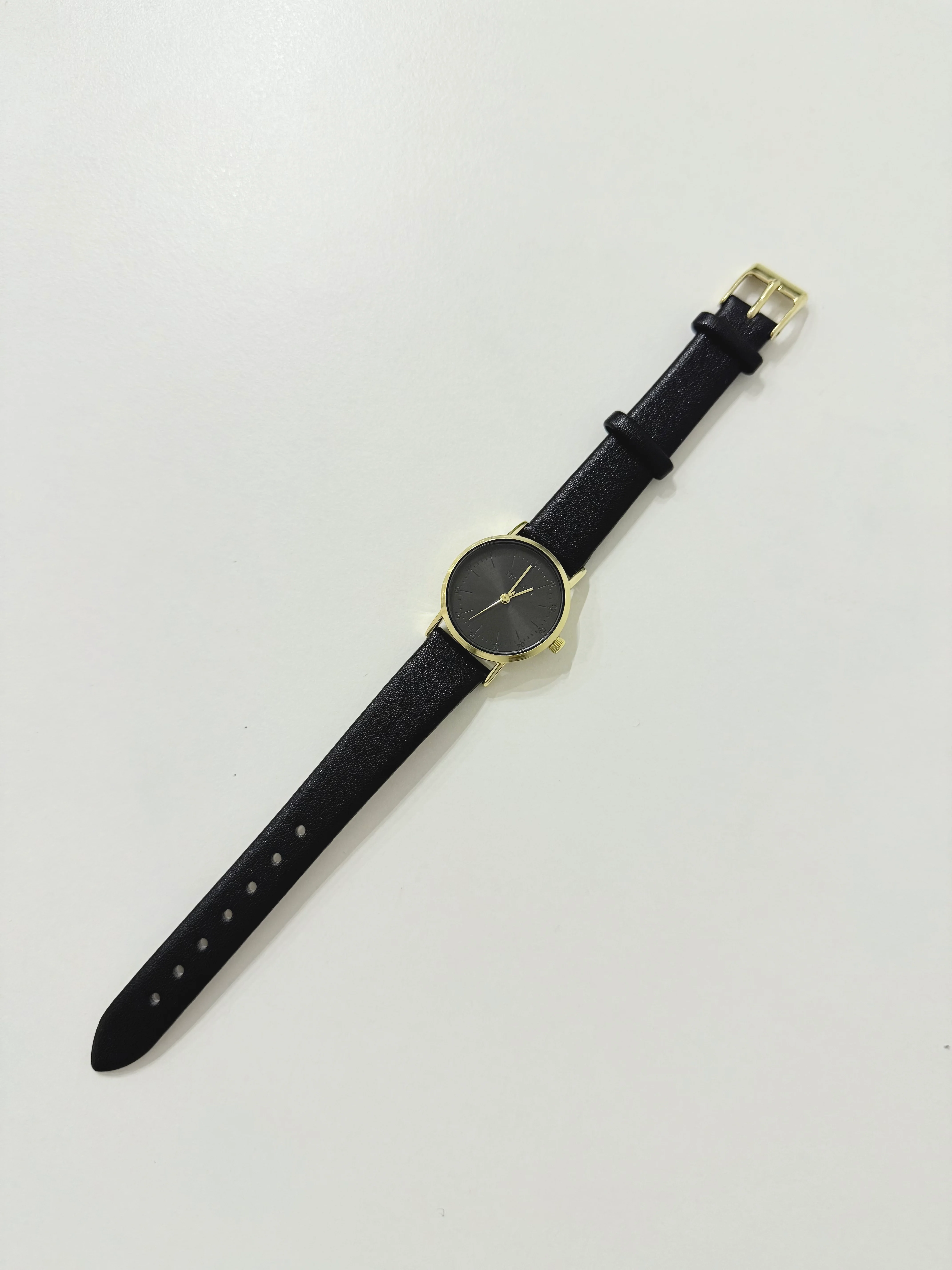 HIDDEN Leather watch - Image 7