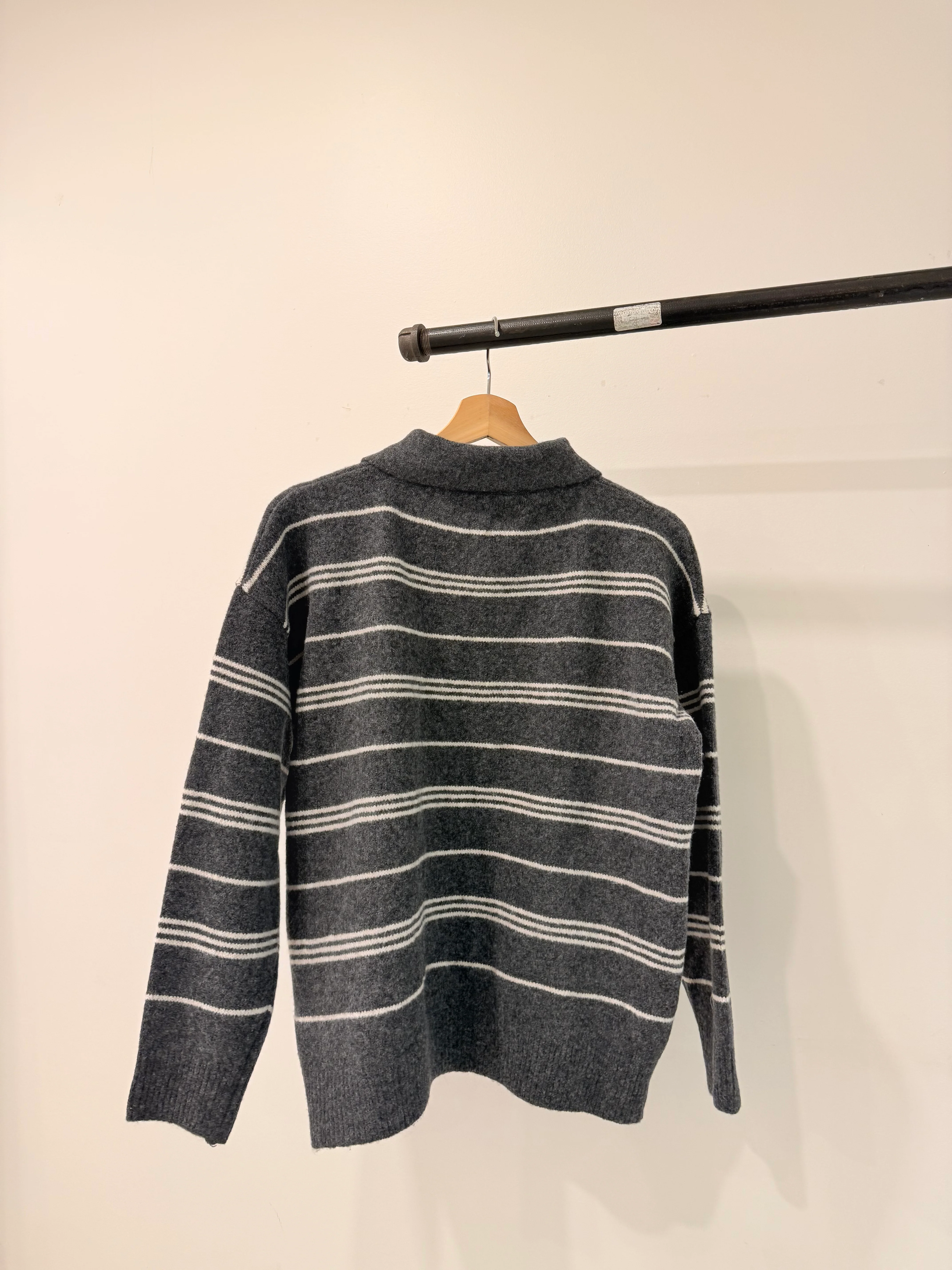 HOPE Collared sweater - Image 11
