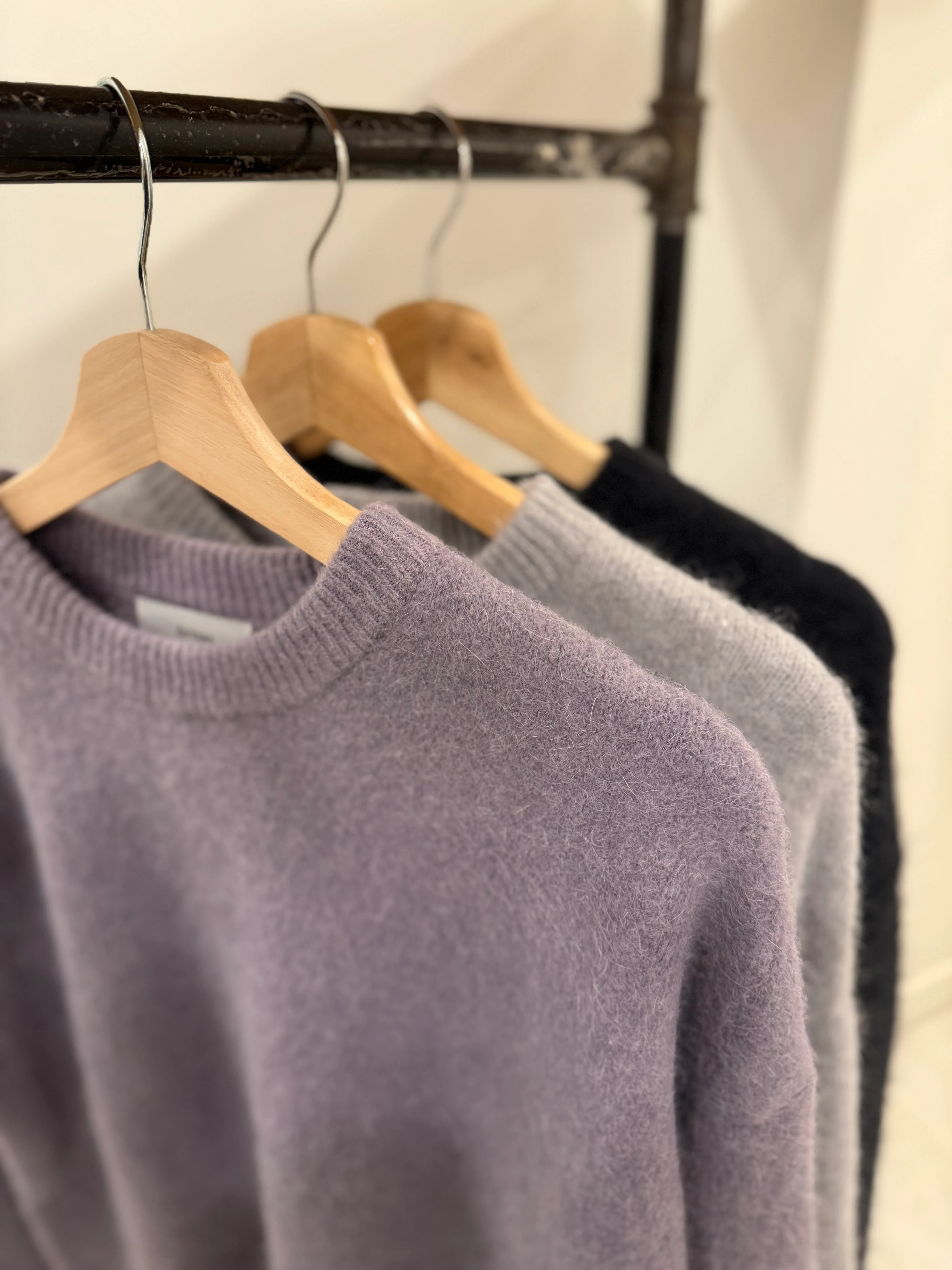 ISSUE Angora sweater - Image 15