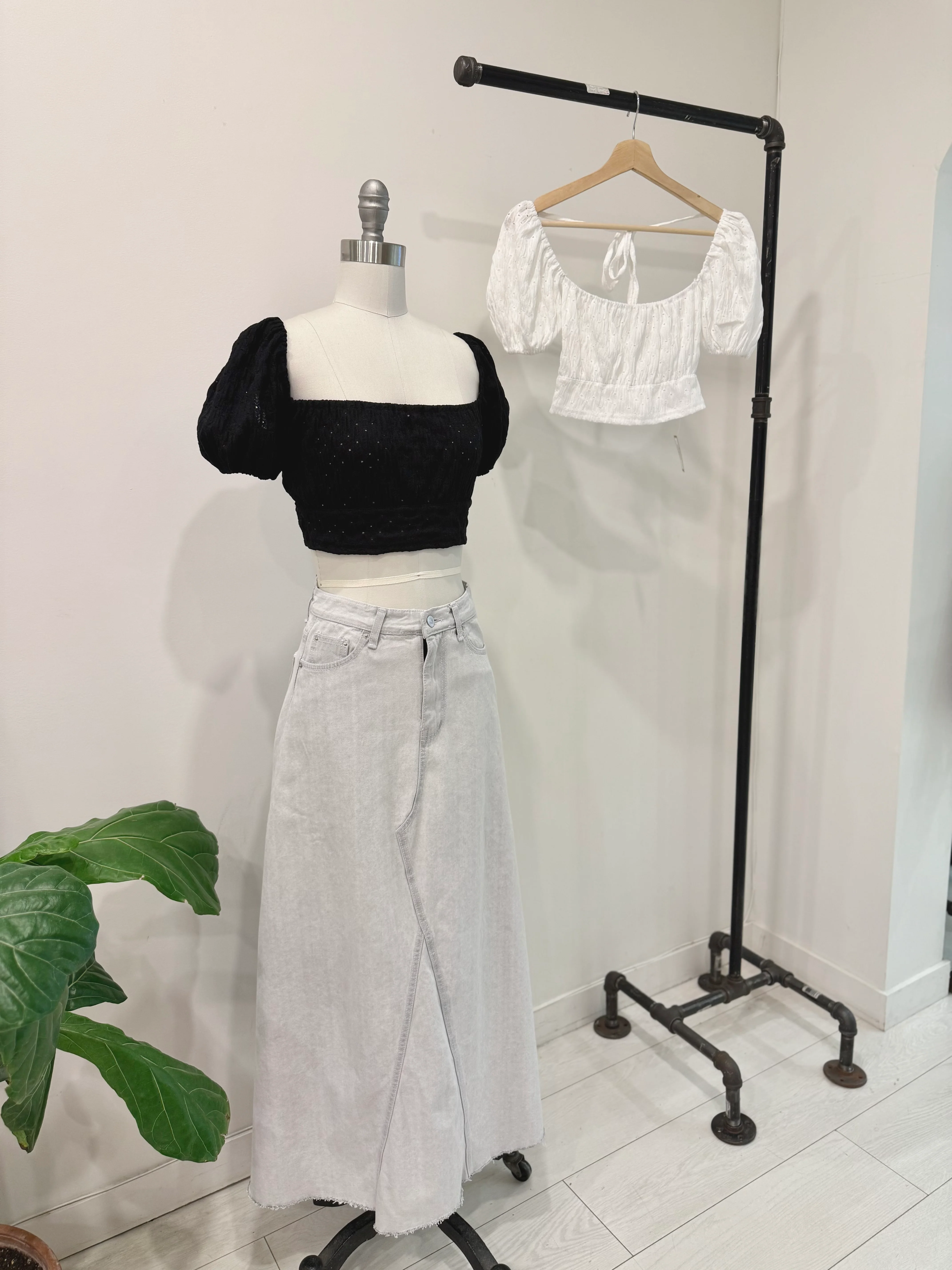 JAICO Crop eyelet top - Image 5