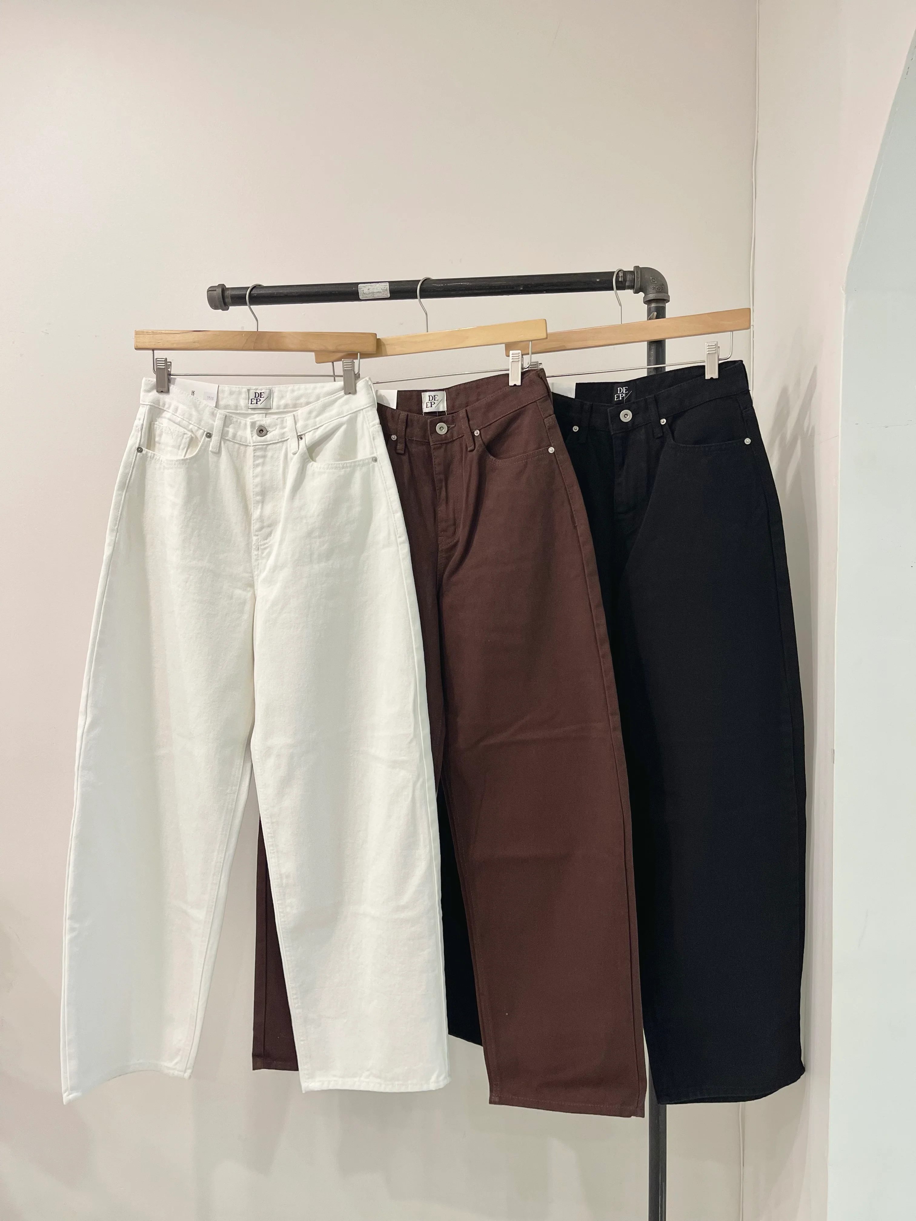 PANE Wide legged jeans - Image 2