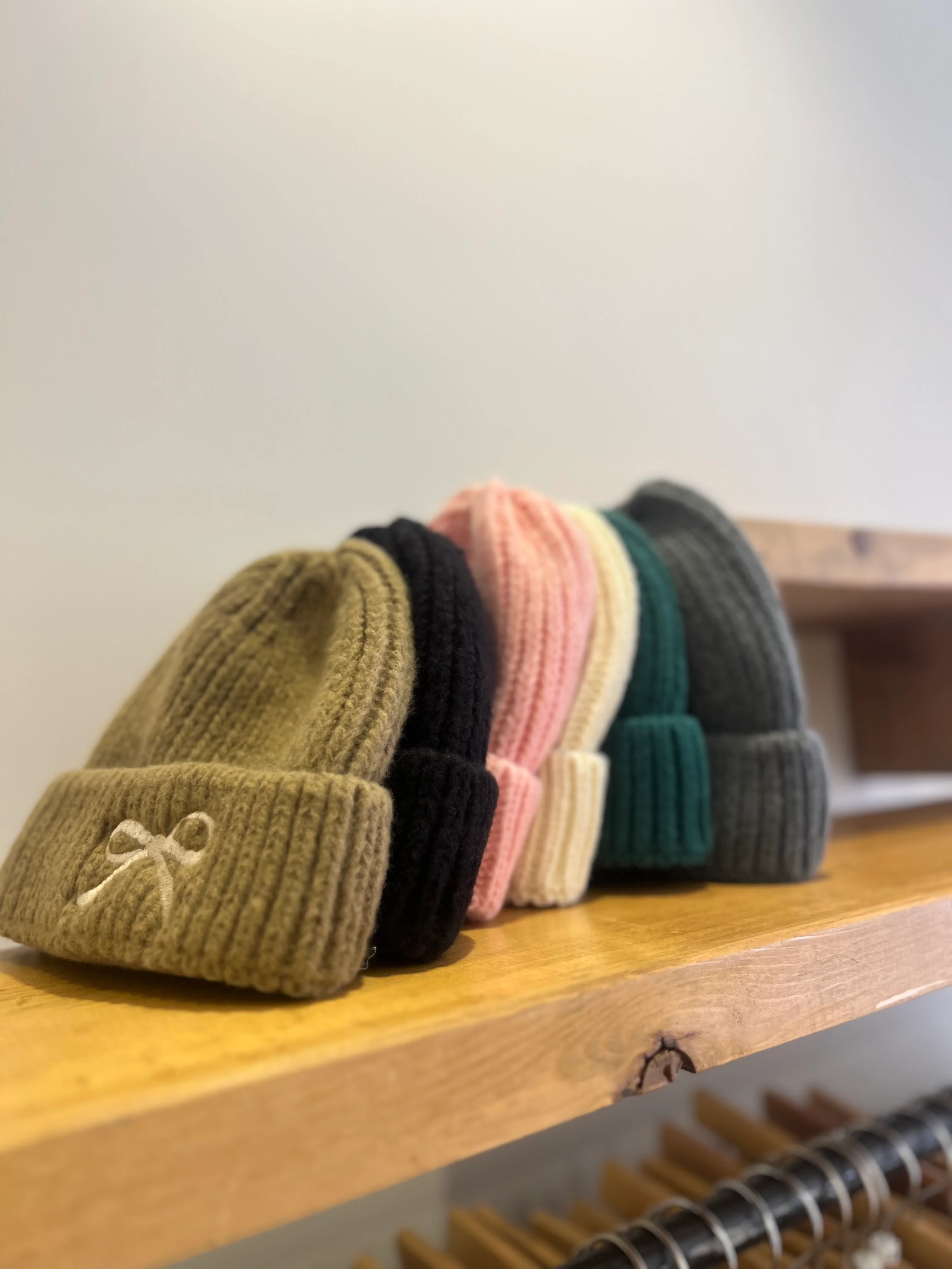 KOLT Bow beanie - Image 6