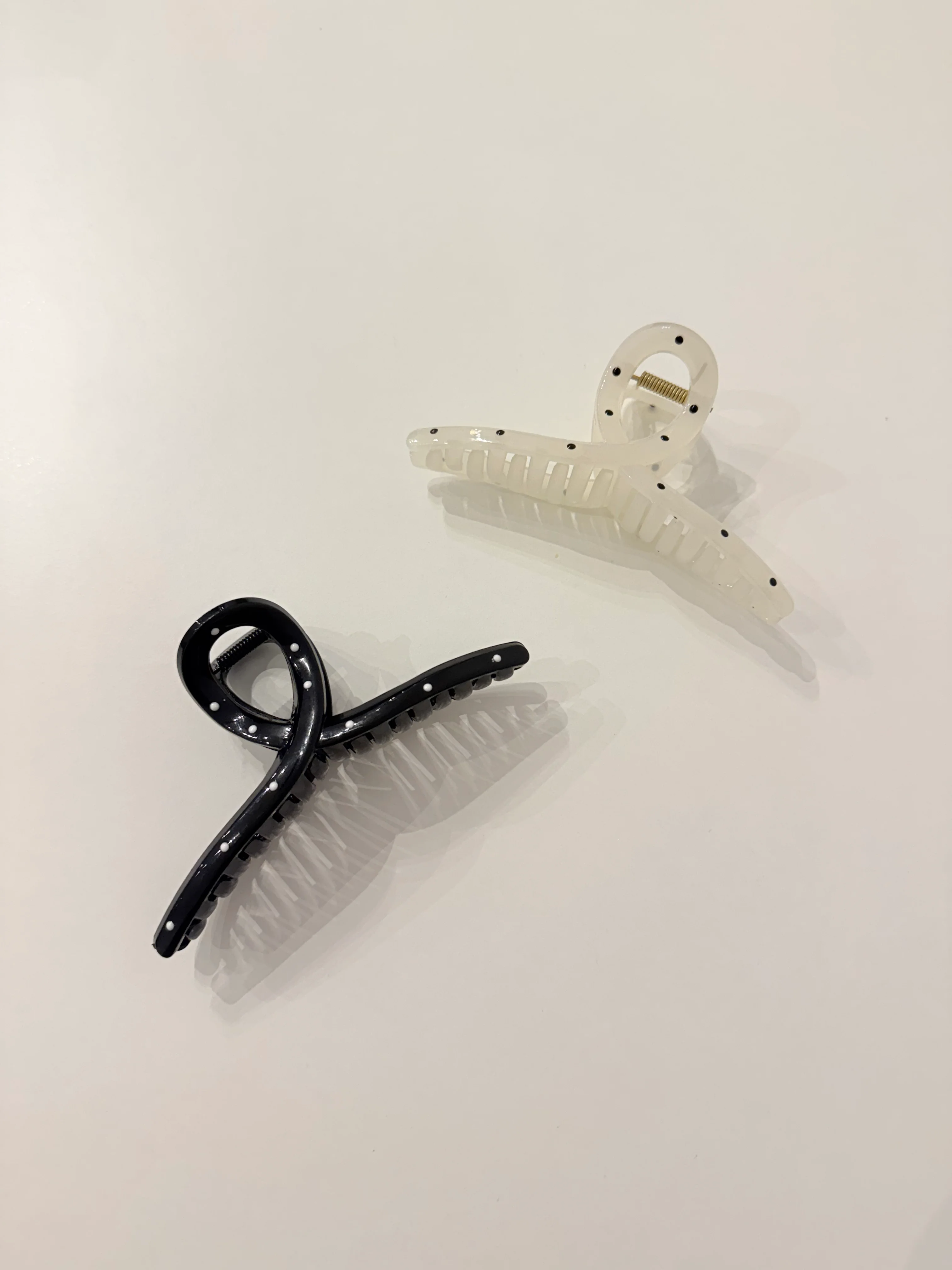 LEELA Polkadot hair claw