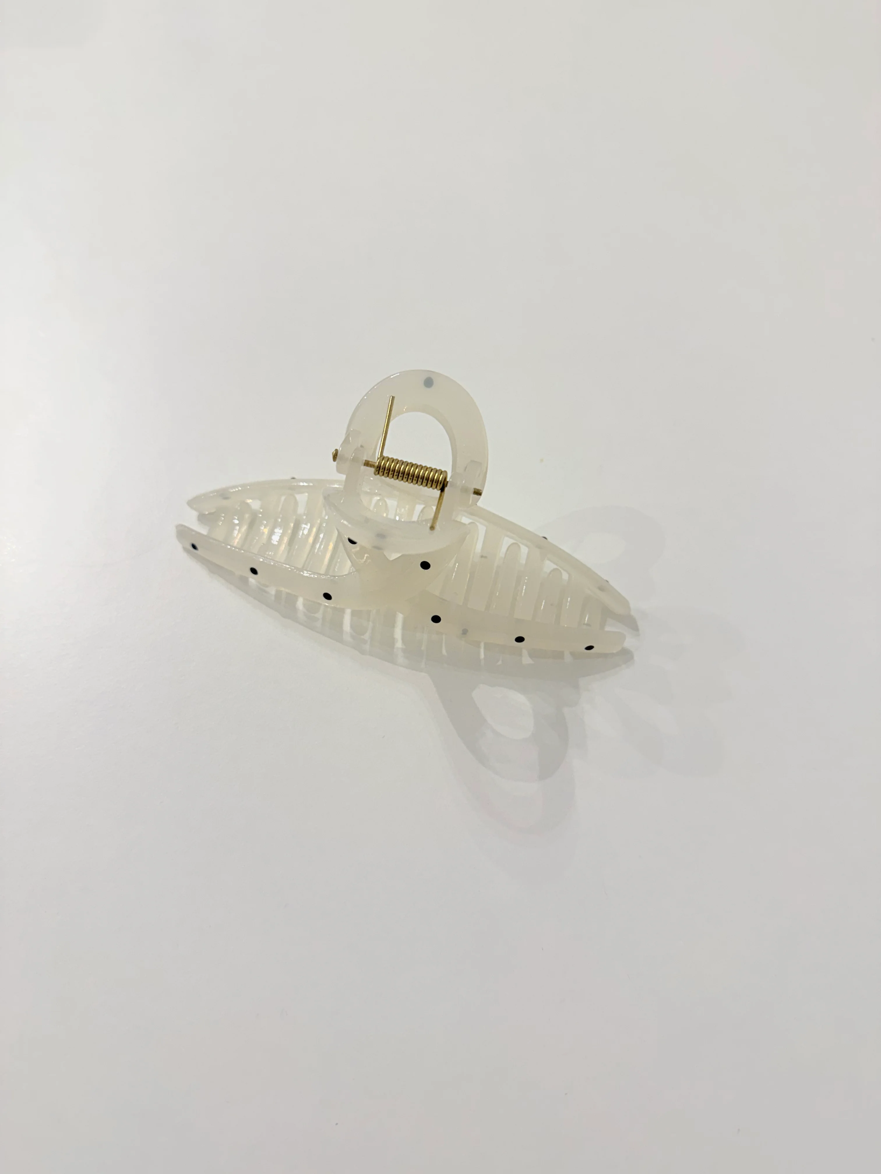 LEELA Polkadot hair claw - Image 4