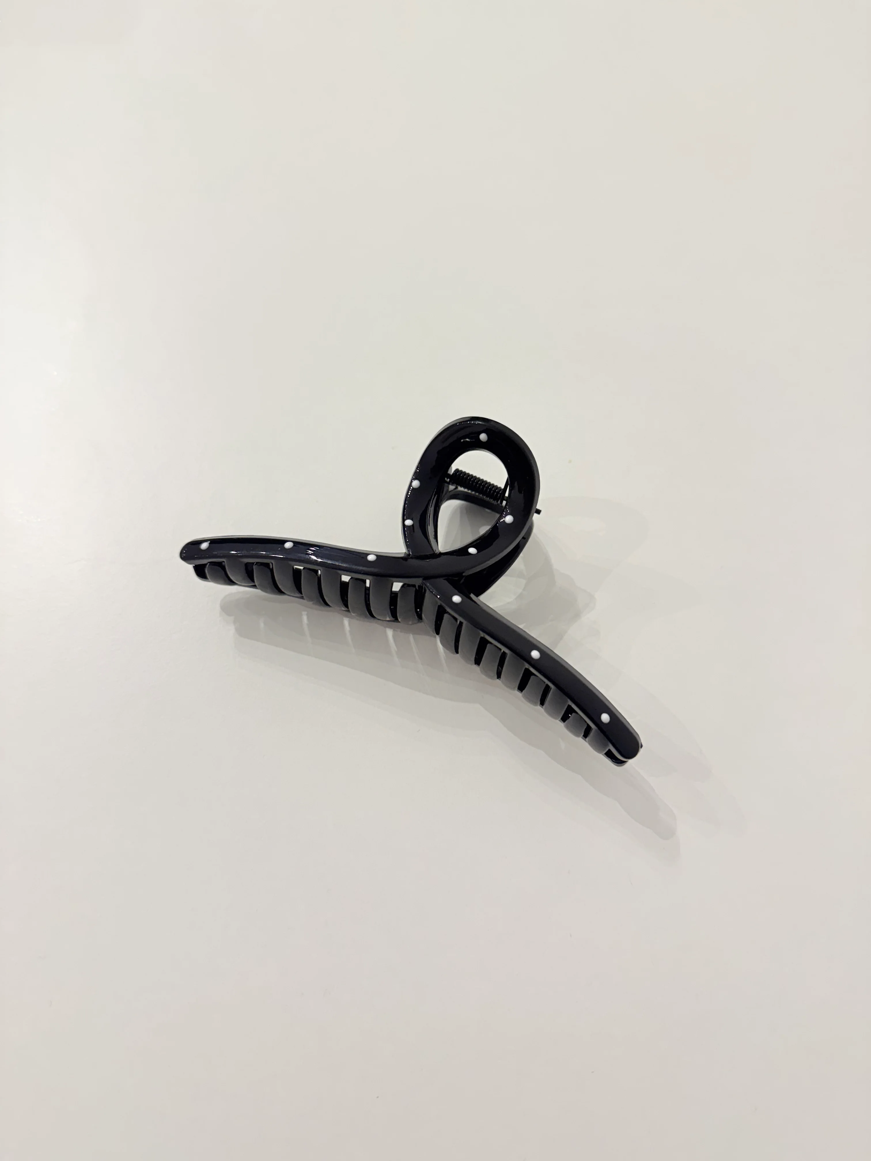 LEELA Polkadot hair claw - Image 6