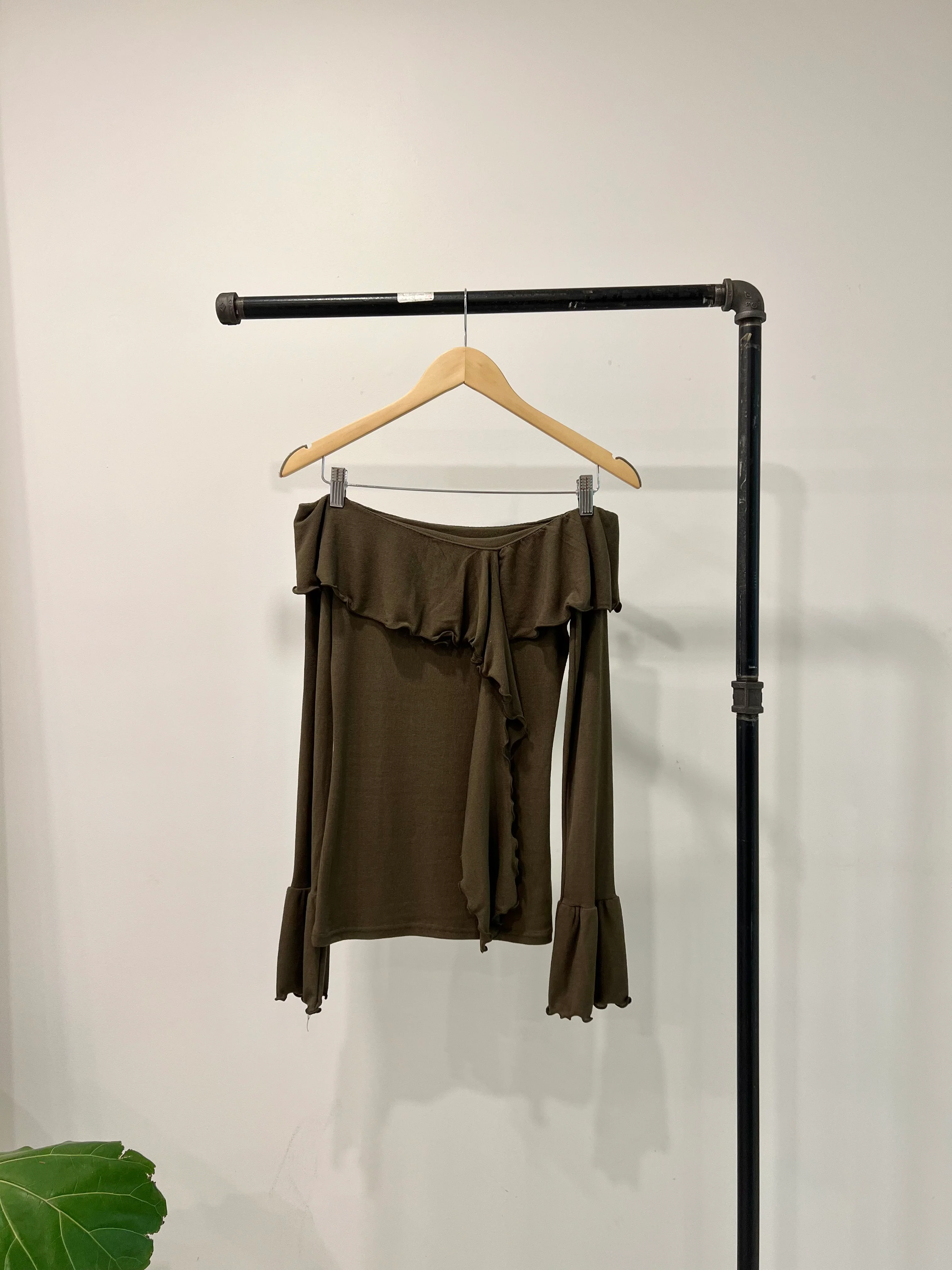 LIANA  Off shoulder frill top - Image 13