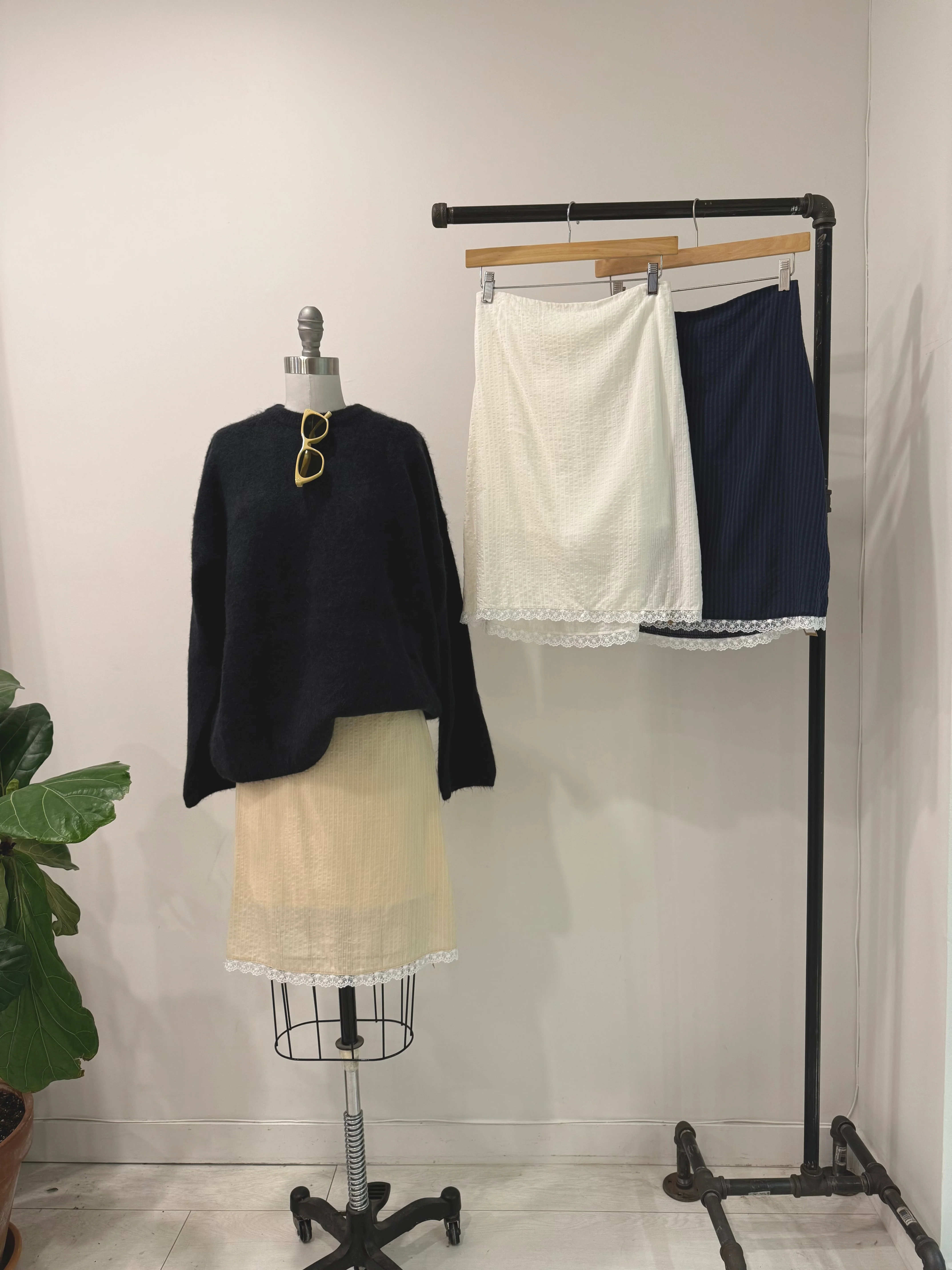LINGO Lace skirt - Image 9