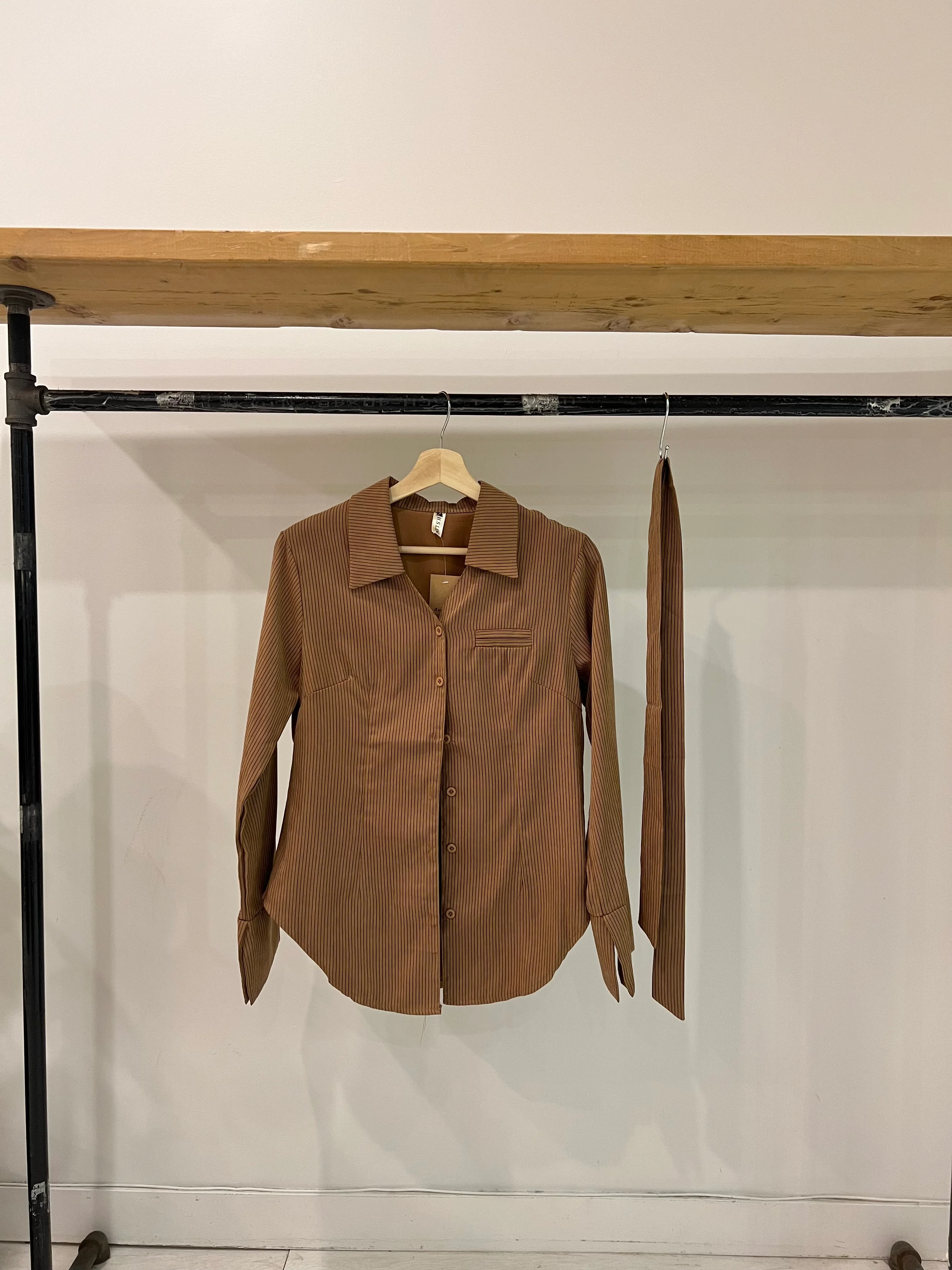 LINI Stripe shirt - Image 17