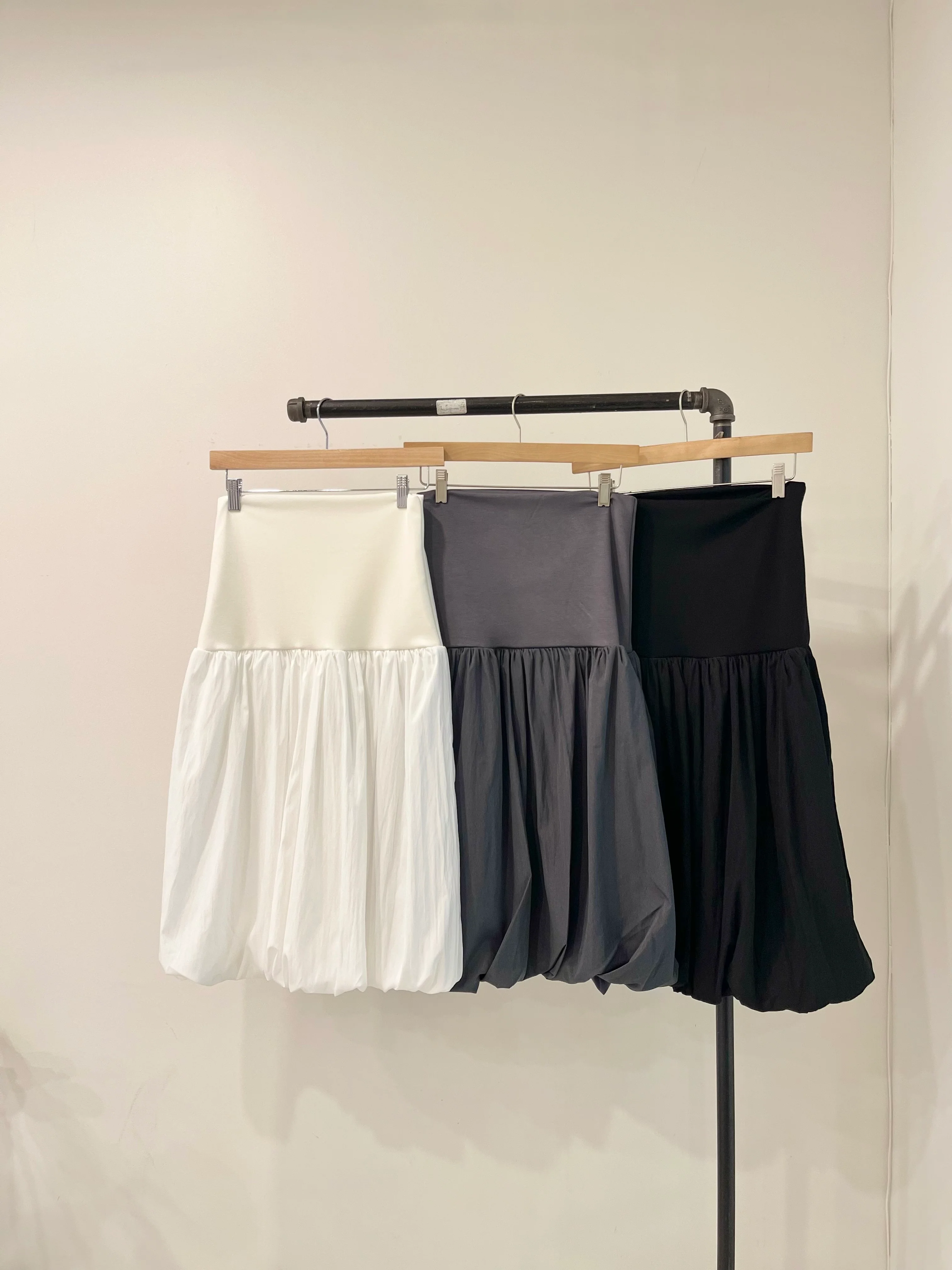 LUNA Balloon midi skirt - Image 12