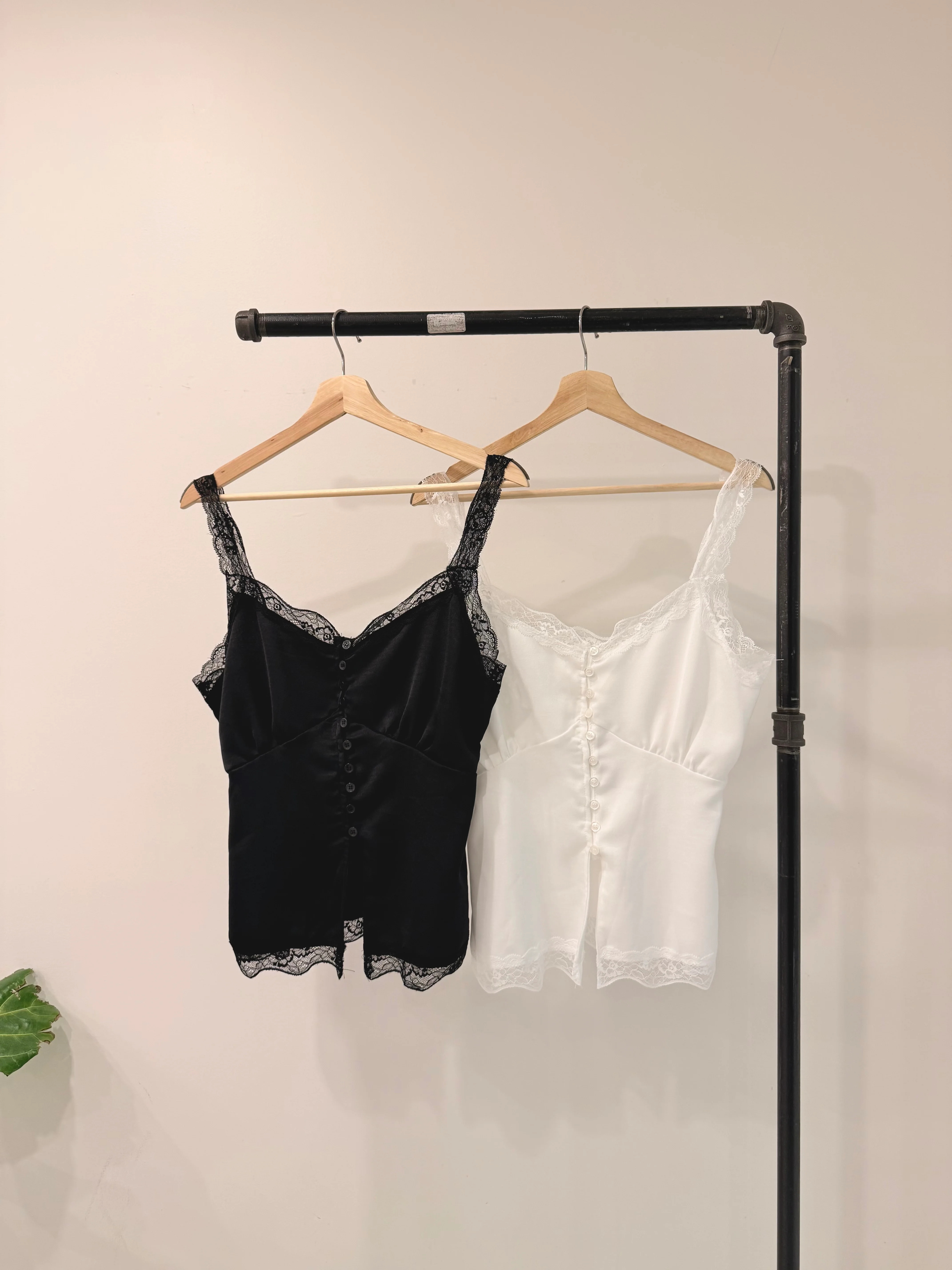 MELLO Satin lace top - Image 2