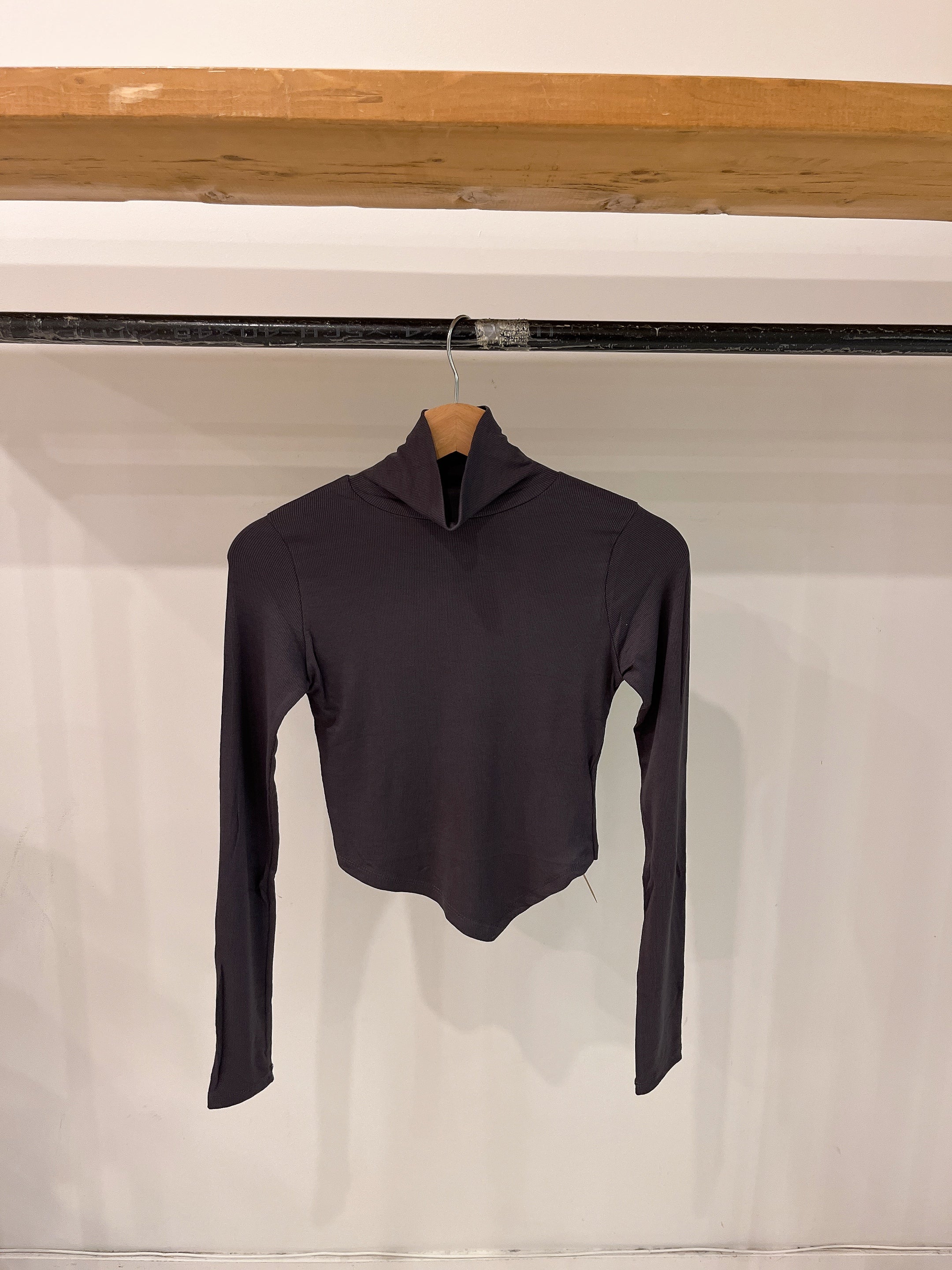 MILLIE Pointed hem turtleneck top - Image 9