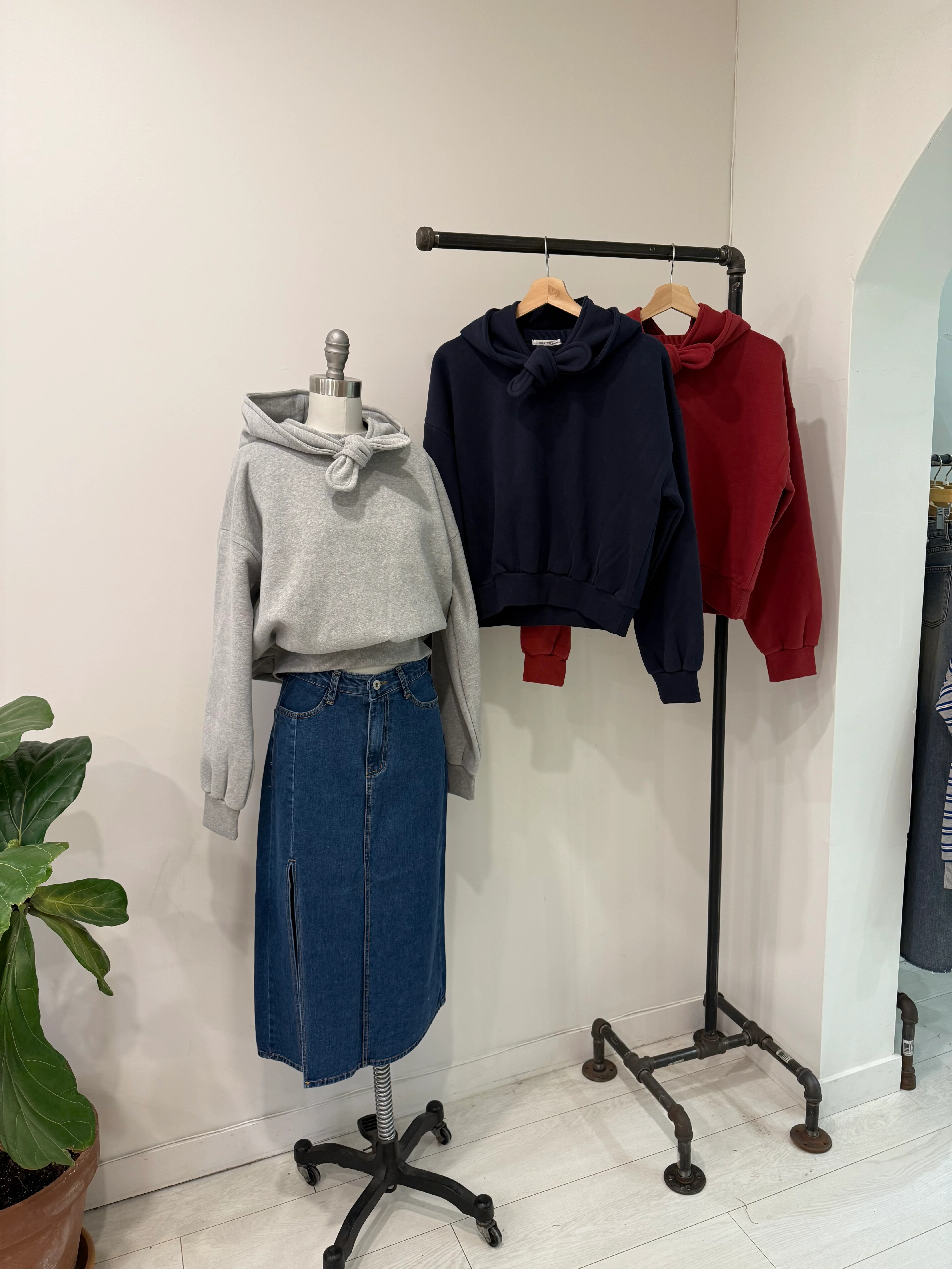 MOMENT Hood + sweatshirt set - Image 25