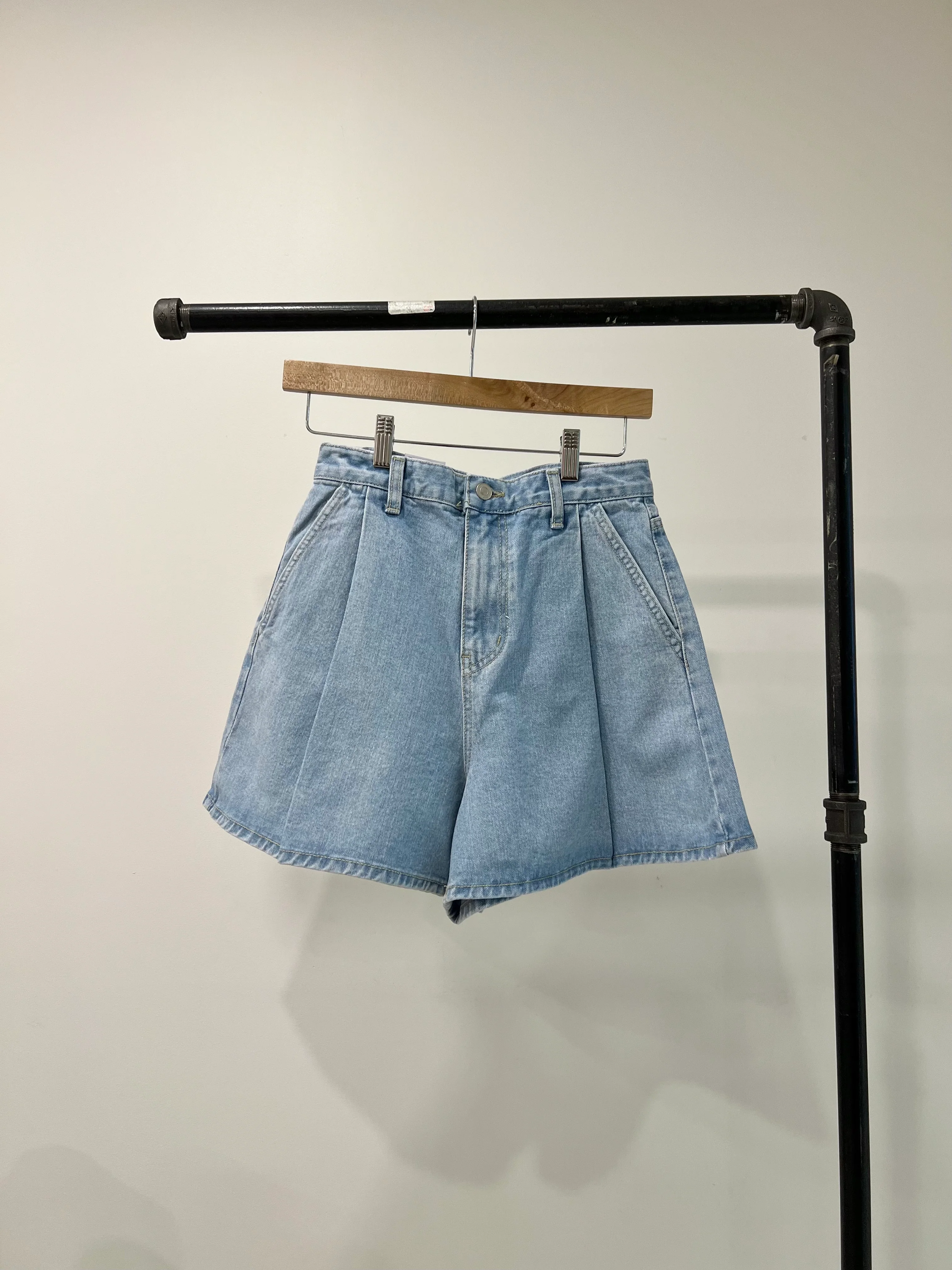 NABY Pleated jean shorts - Image 2
