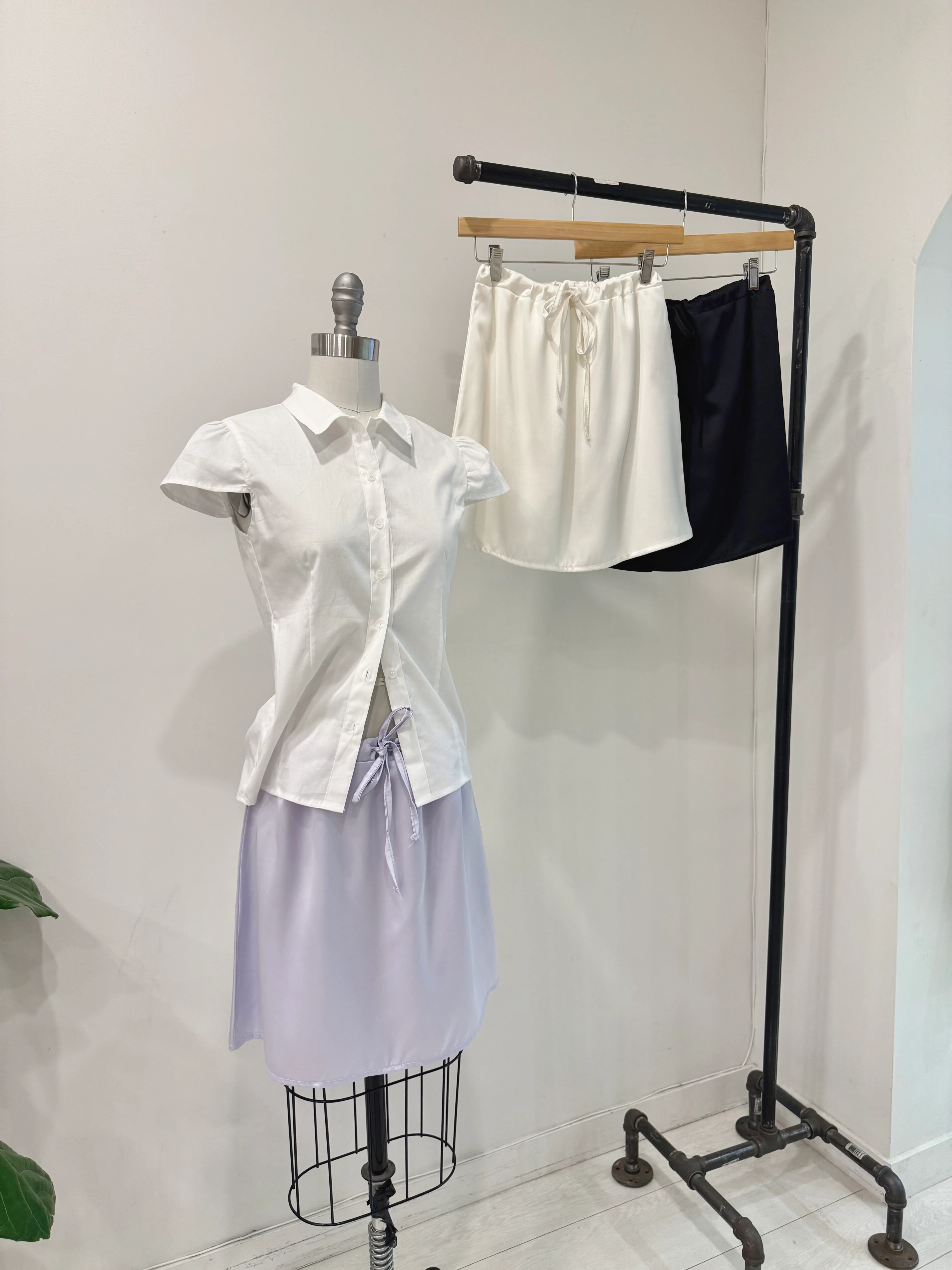 OLIVIA Satin skirt - Image 10