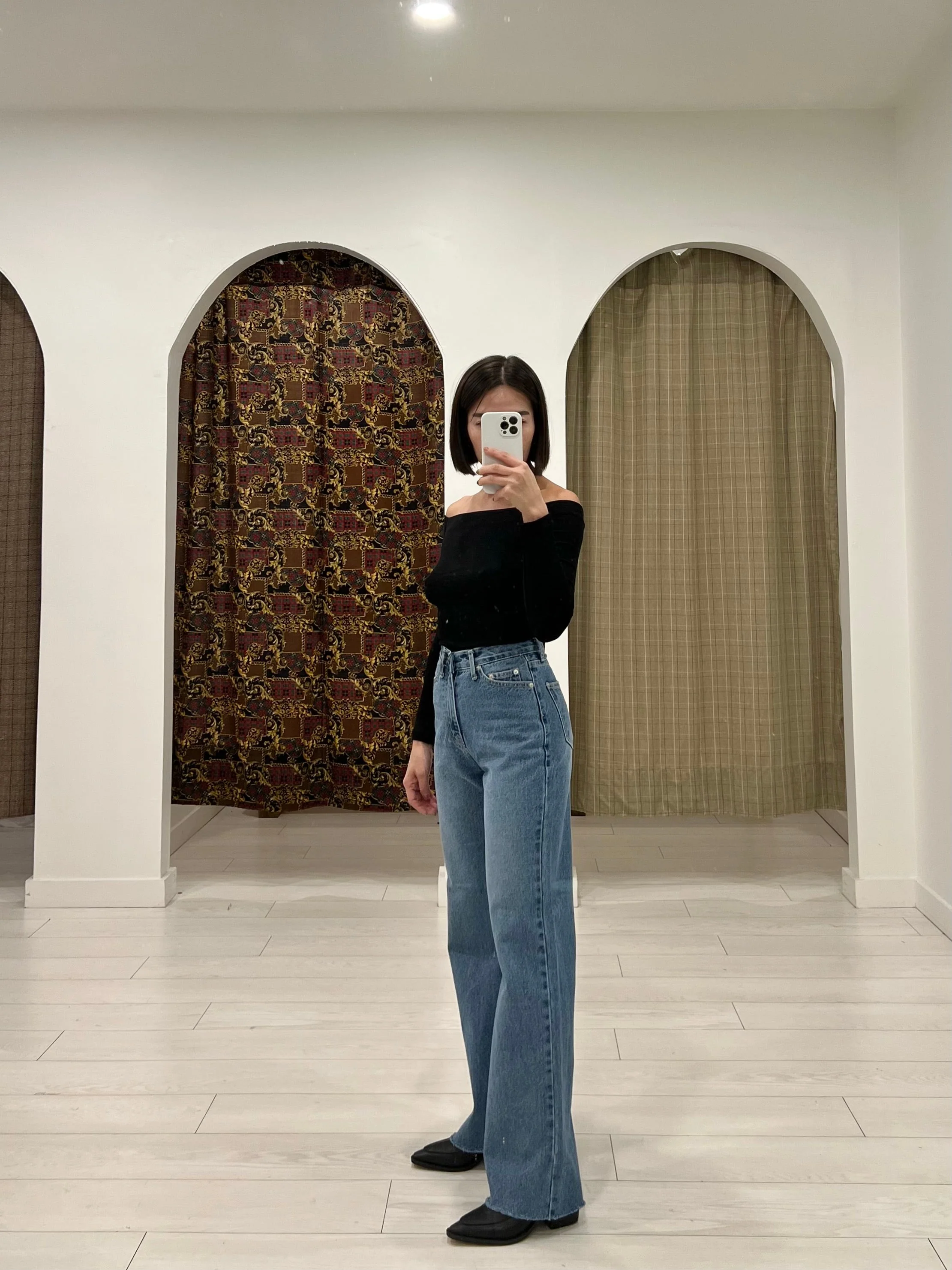 OMNI Off shoulder top - Image 10