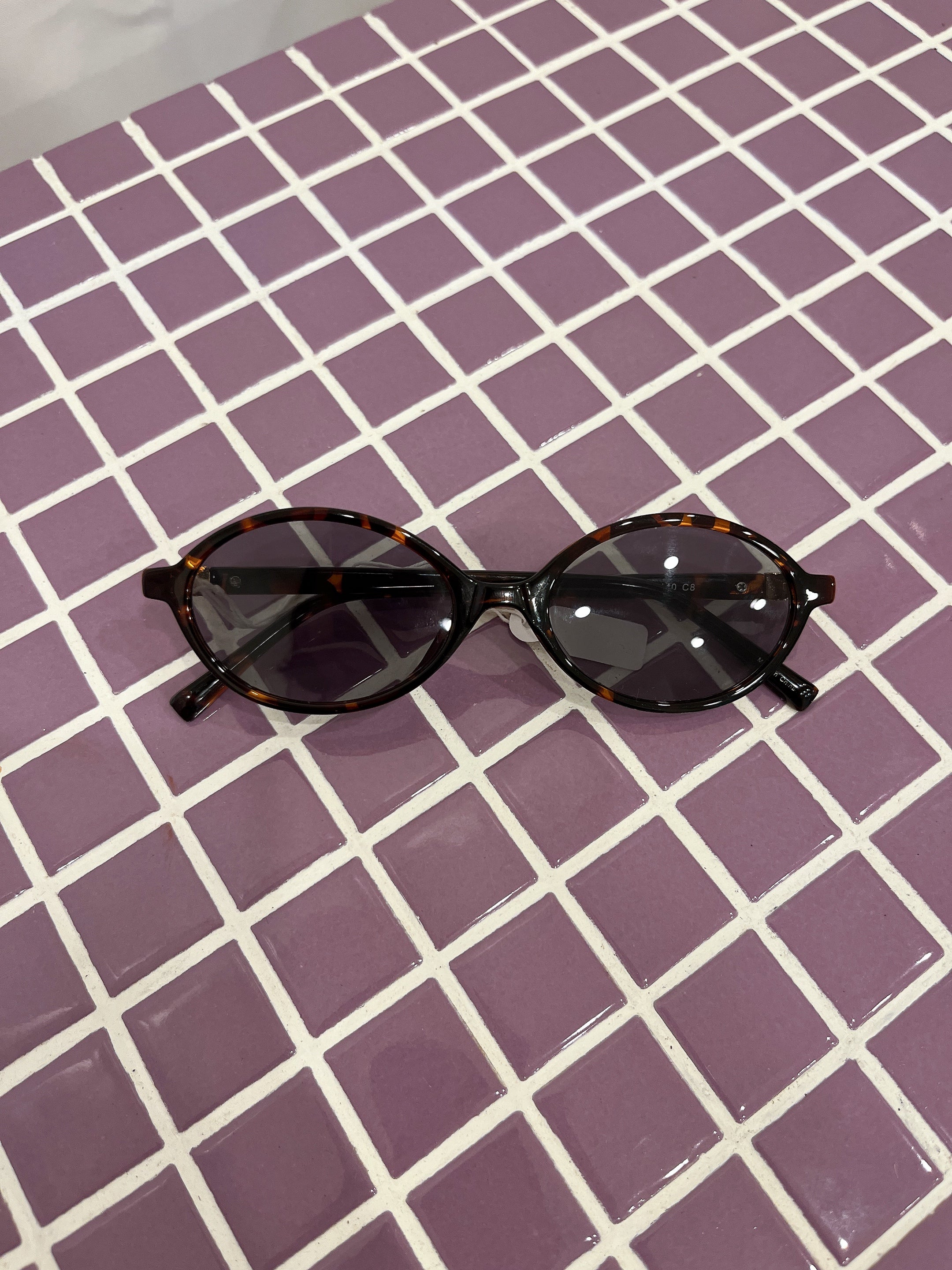 POKE Oval sunnies - Image 5