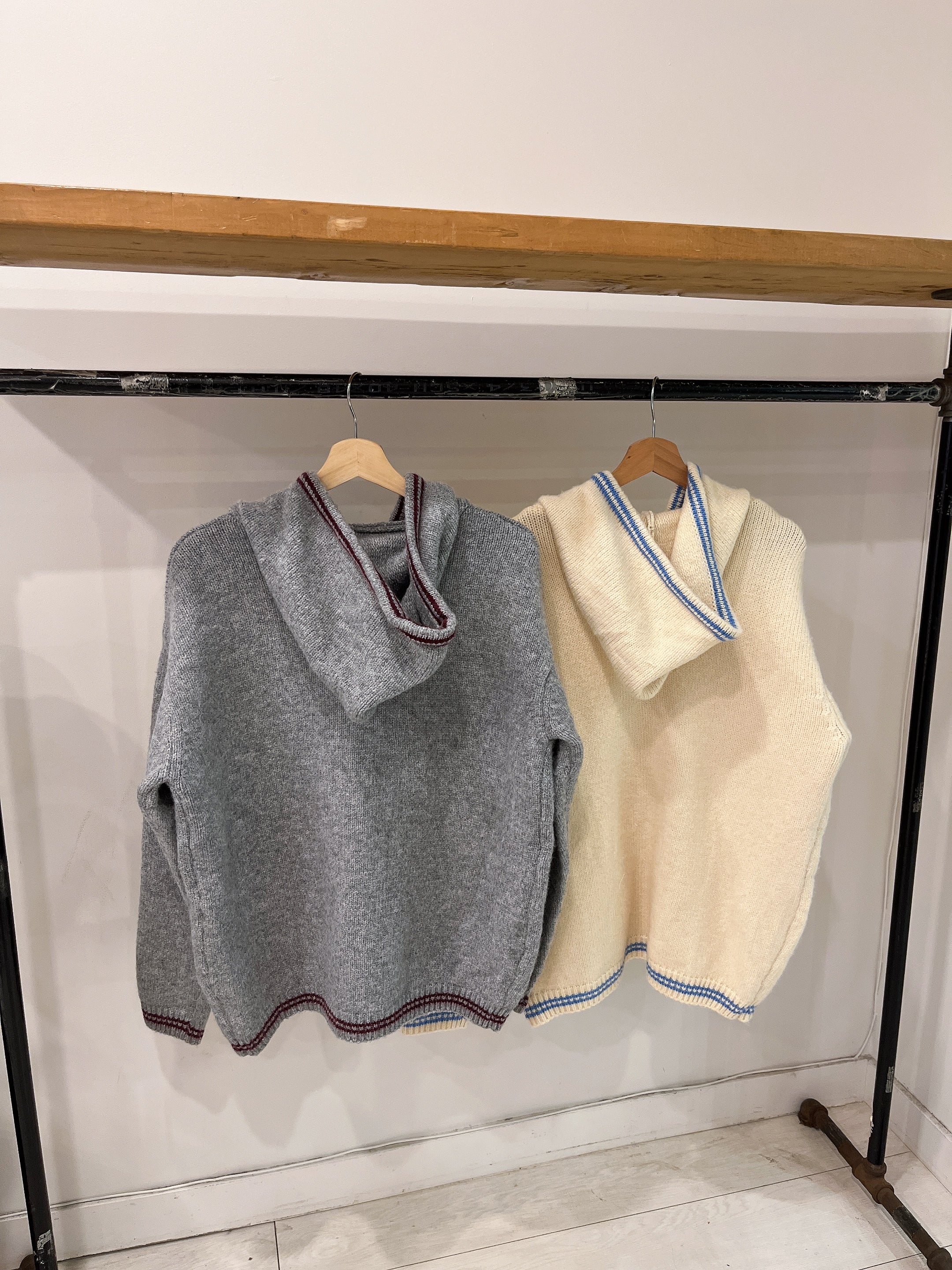 RAEL Hooded zip-up sweater - Image 13