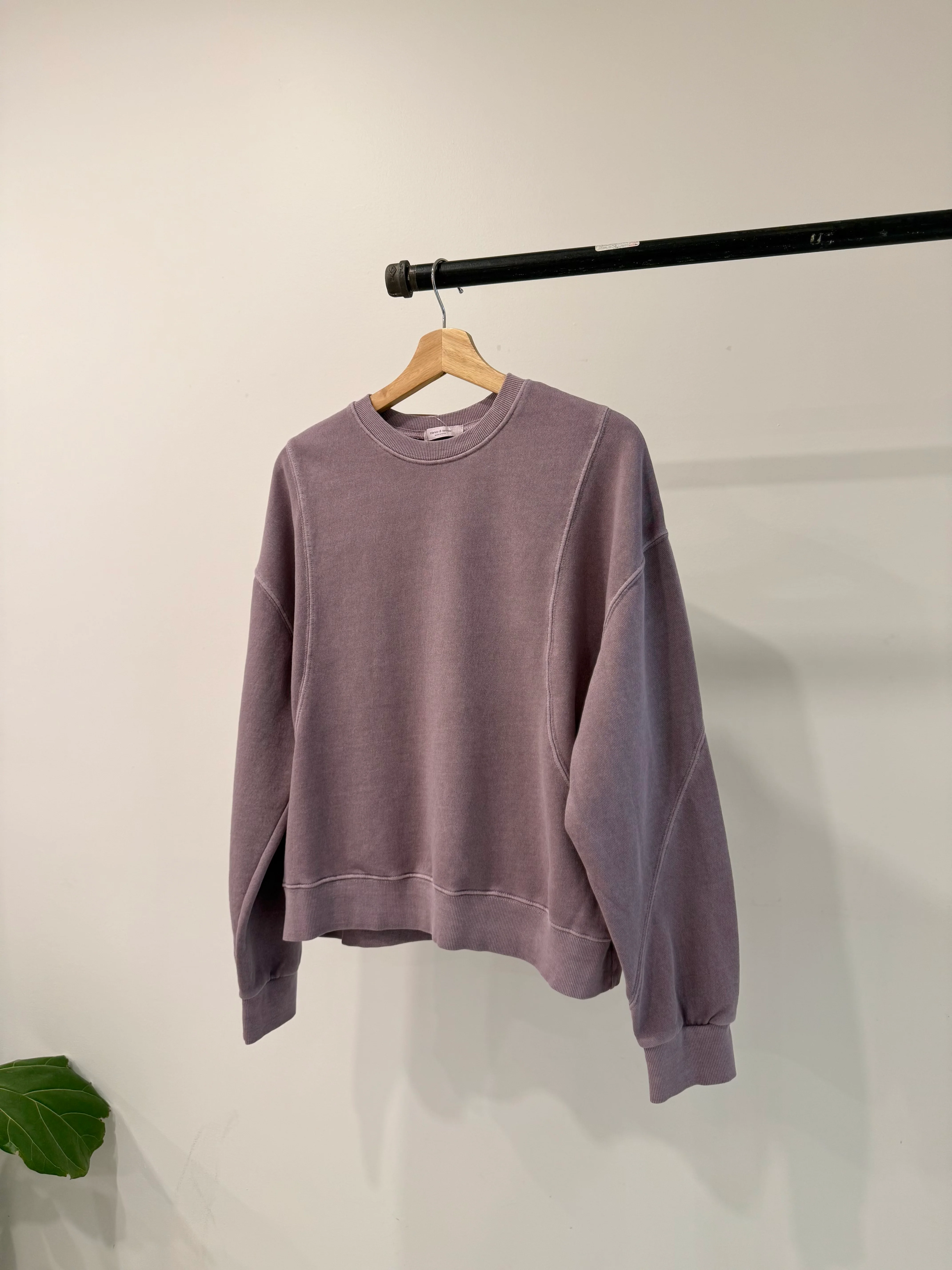 ROLL Sweatshirt - Image 10