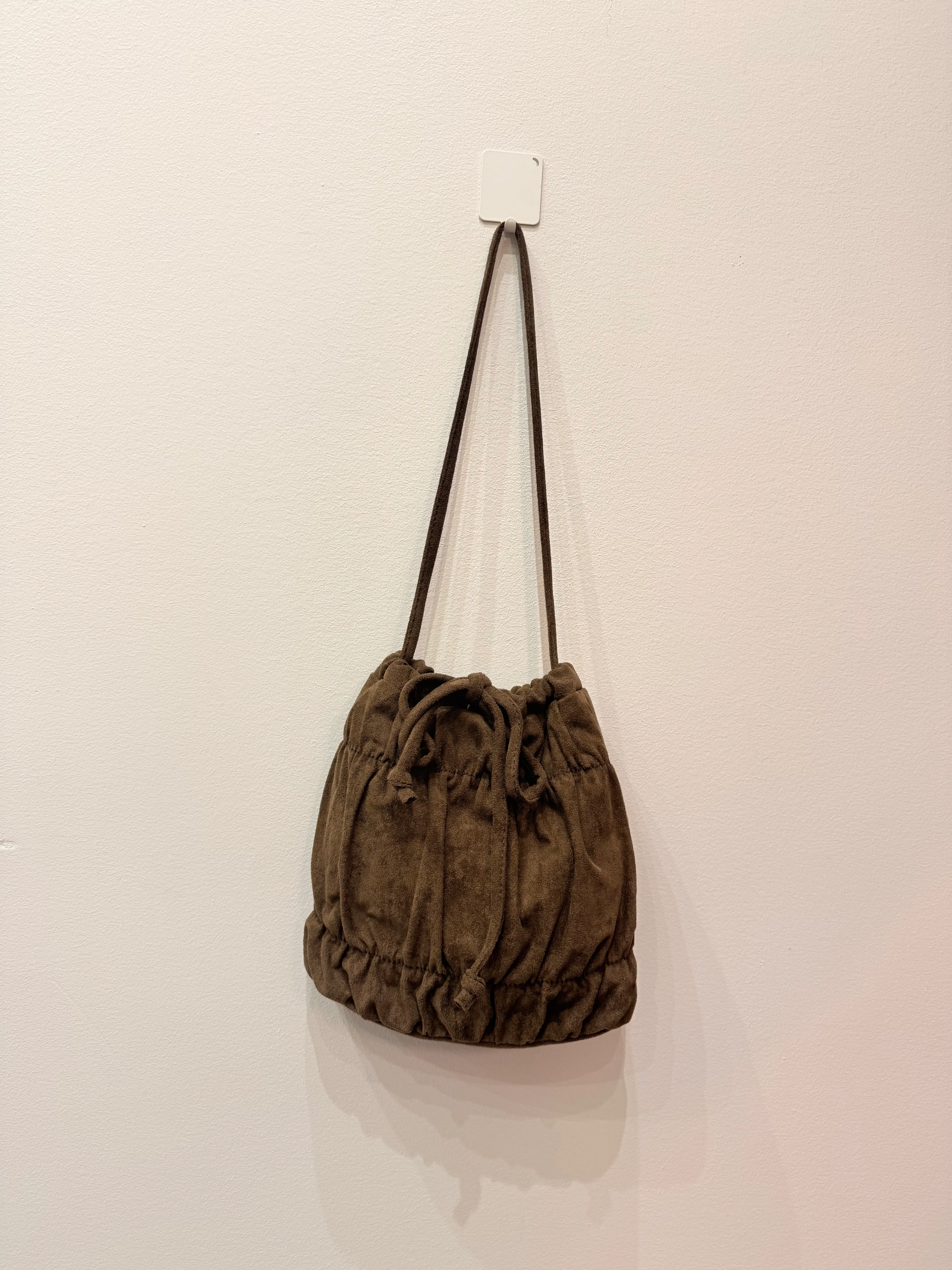 RUNE Ruched vegan suede bag - Image 10