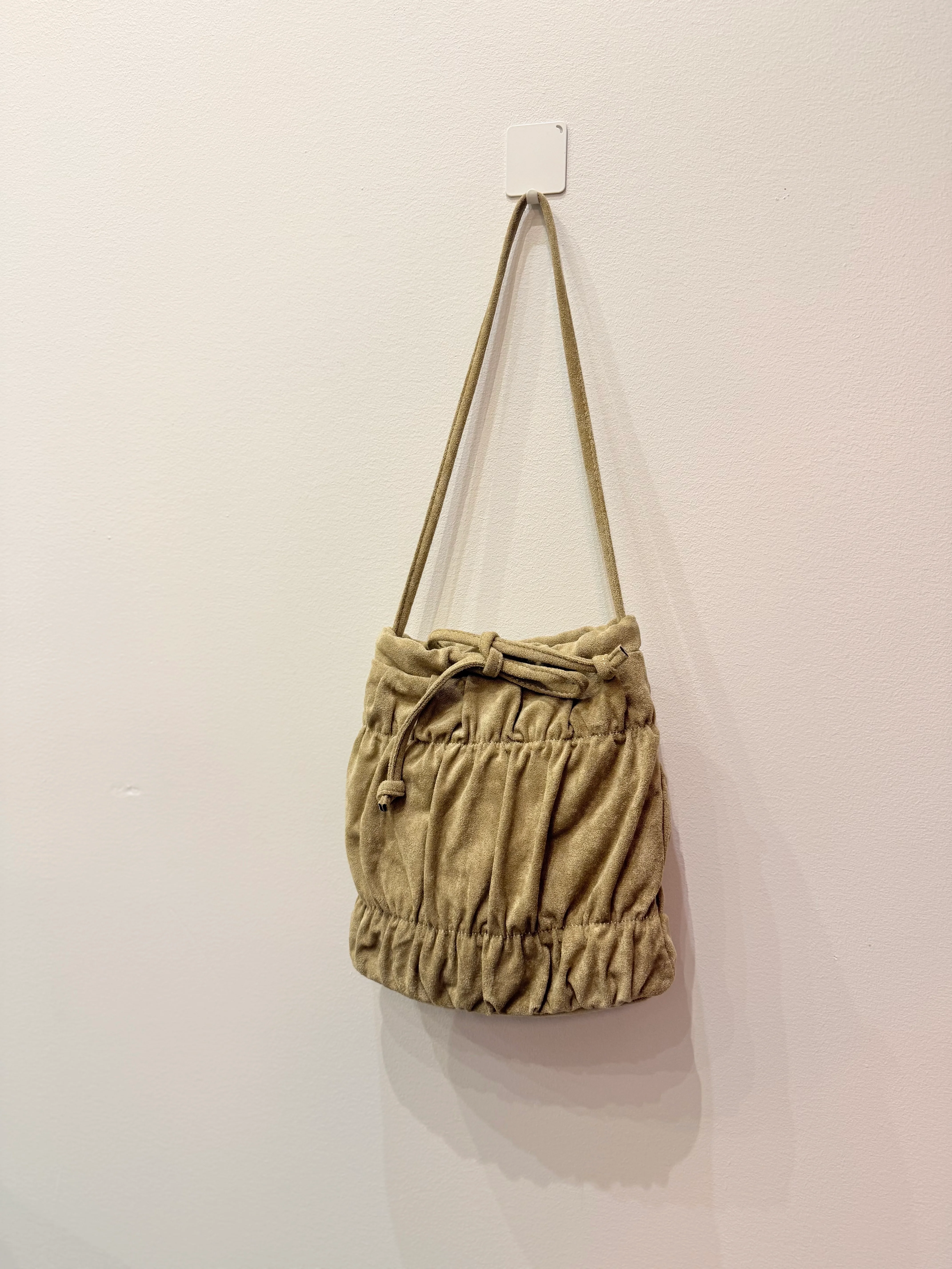 RUNE Ruched vegan suede bag - Image 11