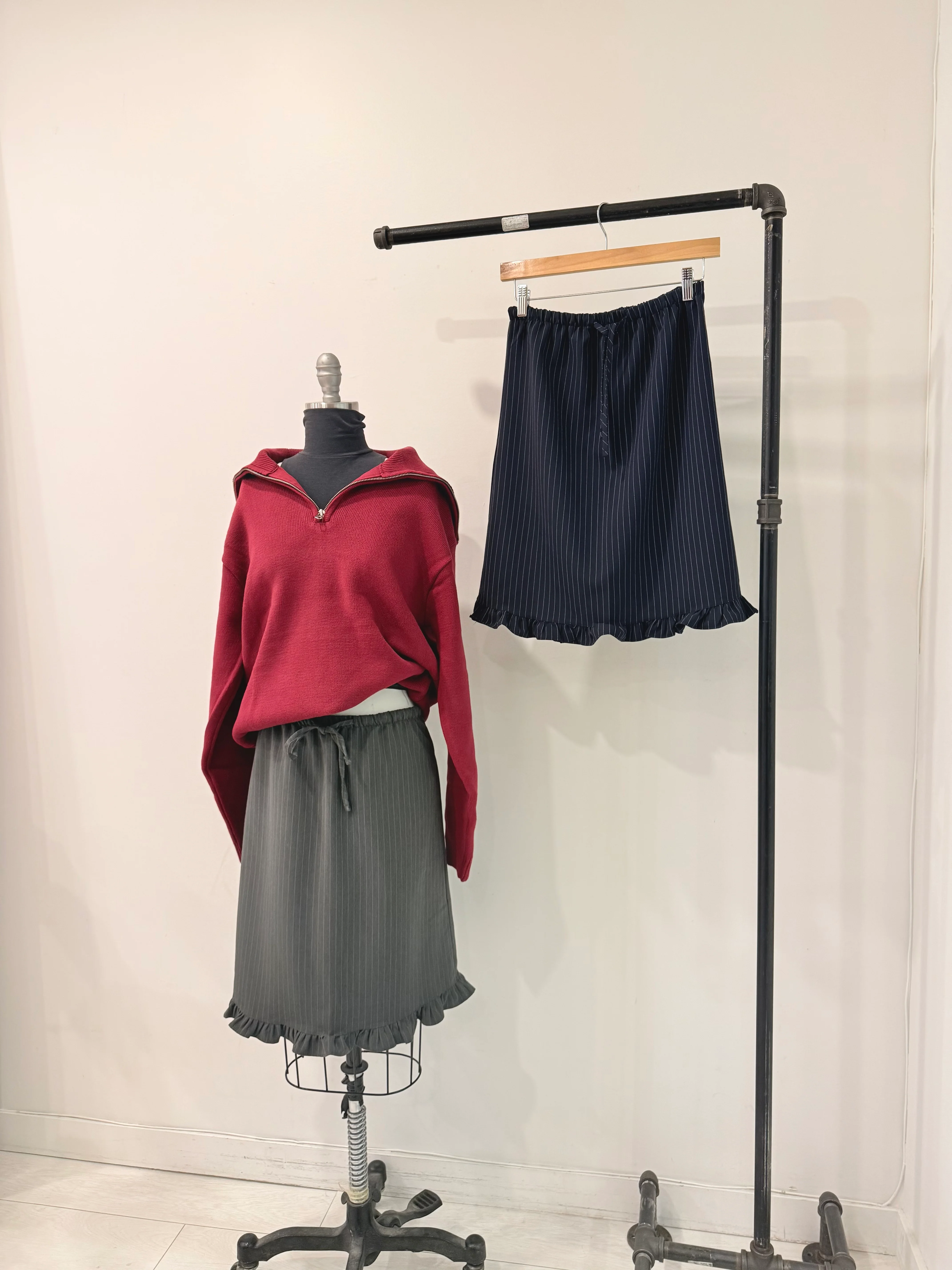 SELECT Pin-stripe skirt - Image 3