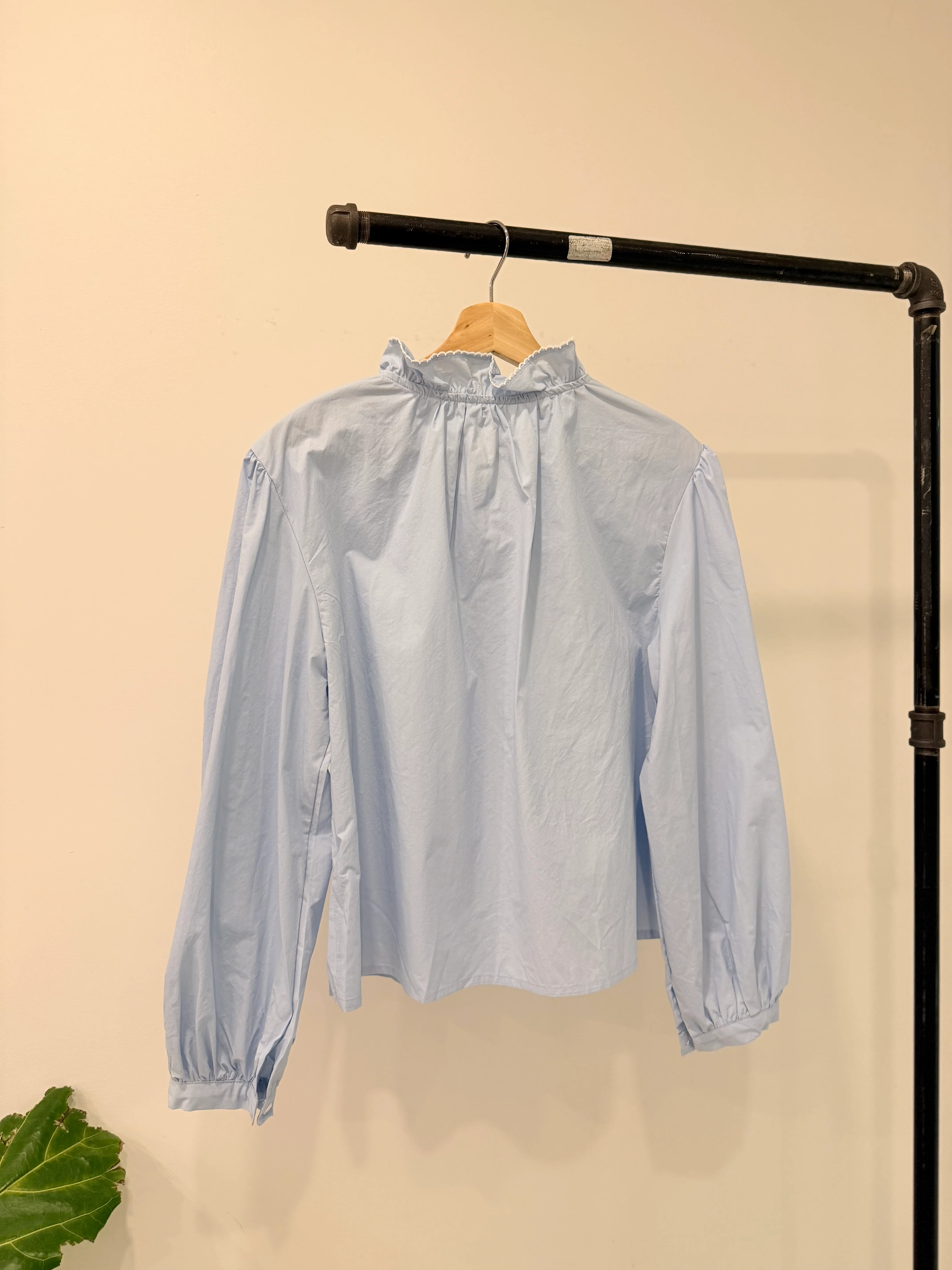 SLIDE Ruffle shirt - Image 11