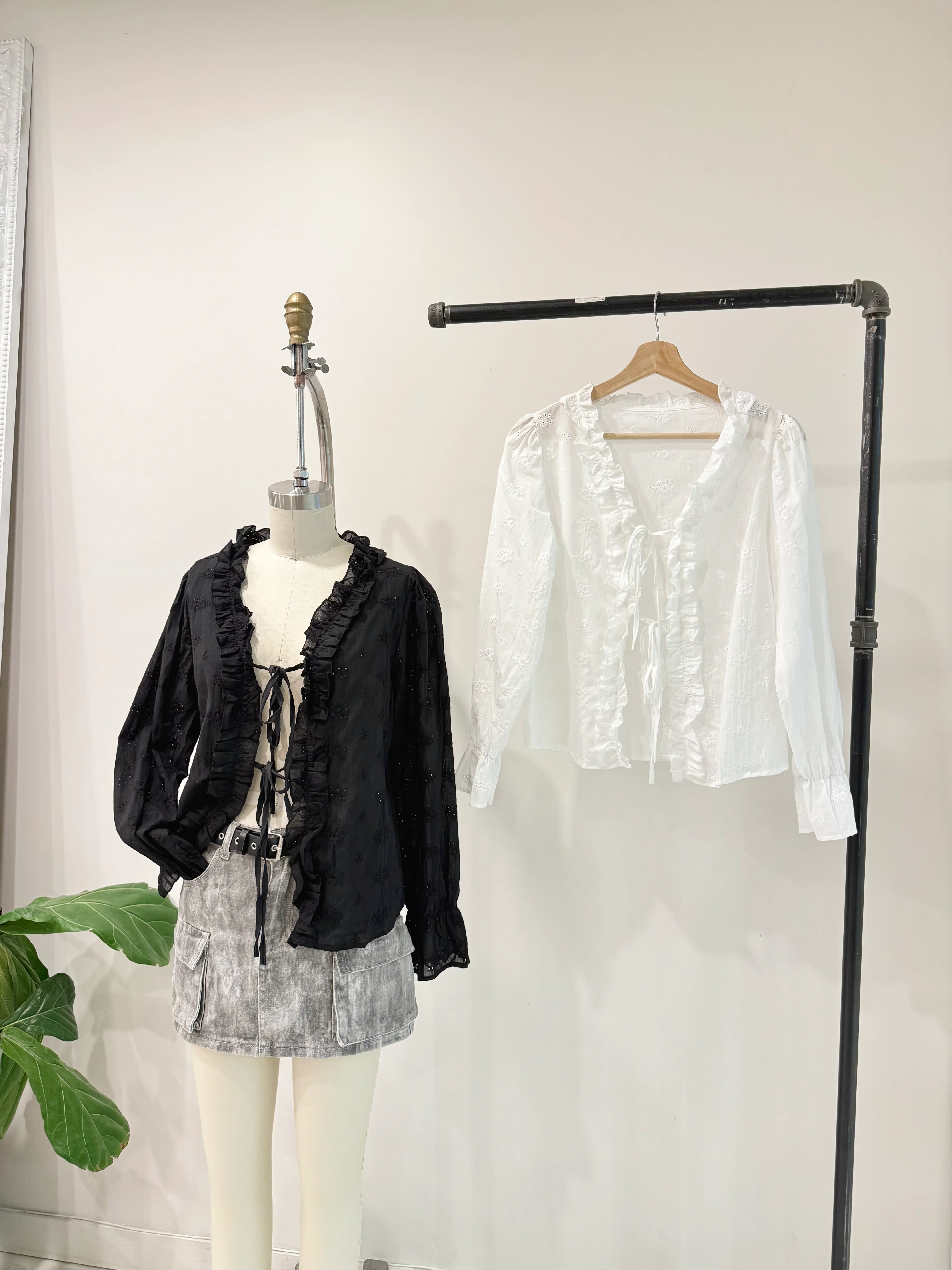 SWEET Eyelet blouse - Image 19