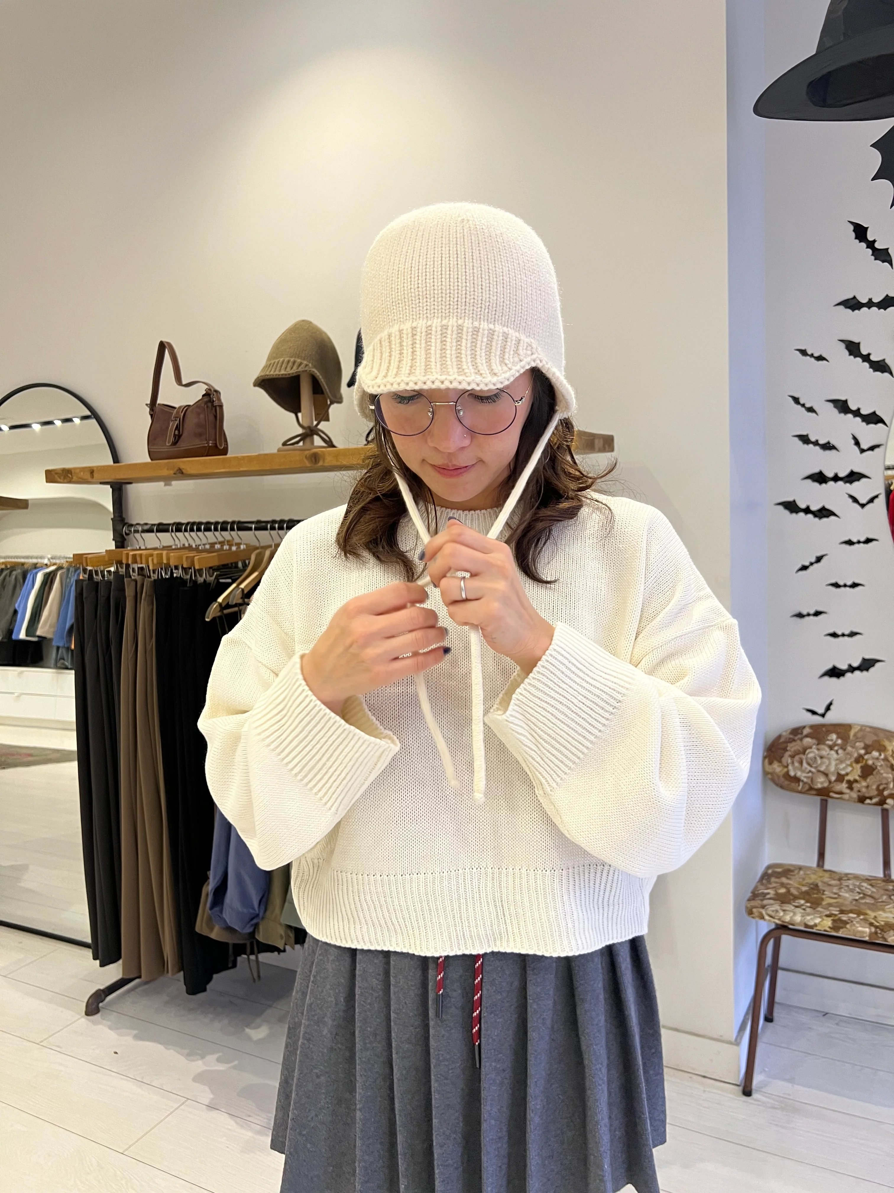 TEEMA Knit hat with ties - Image 14