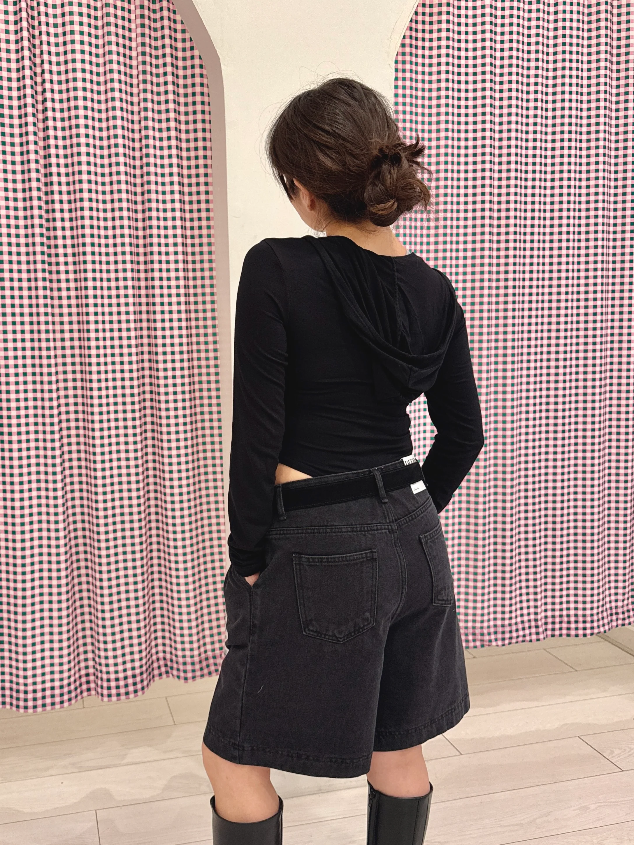 VOICE Black denim shorts - Image 5