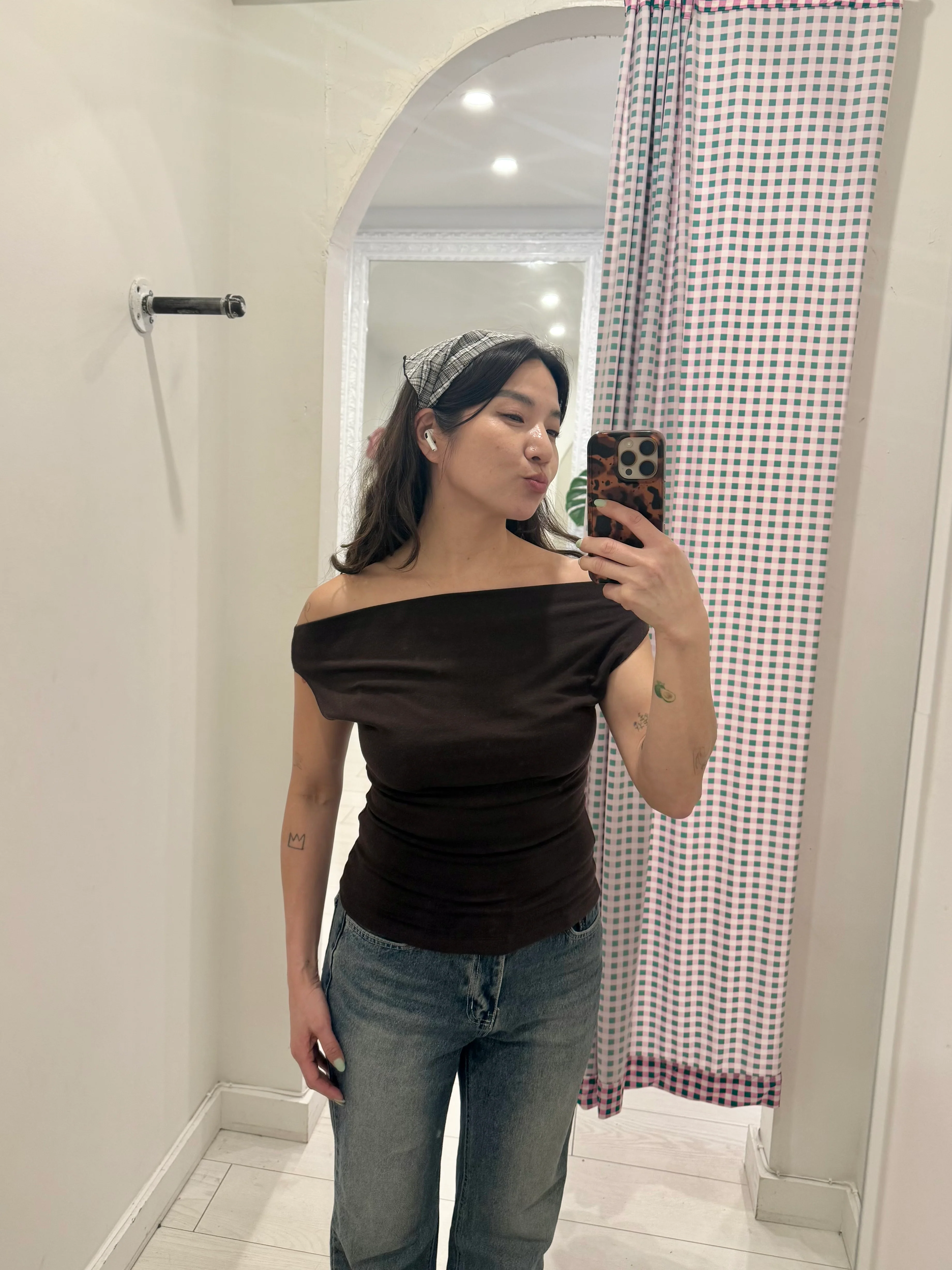WELL Off shoulder top - Image 9