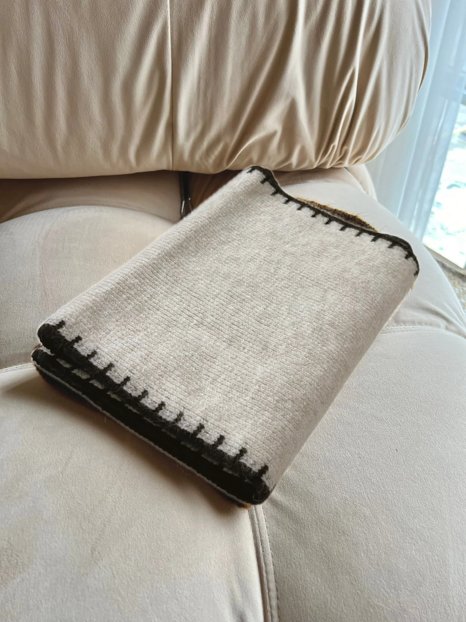 WINFRY Stitch scarf - Image 16